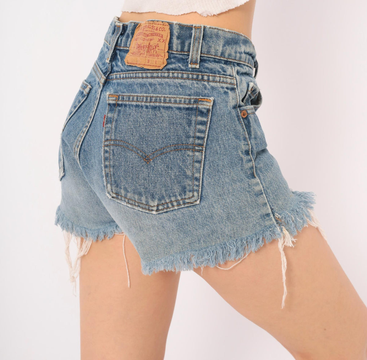 90s Levis Cutoff Shorts Light Wash Denim High Rise Frayed Medium M