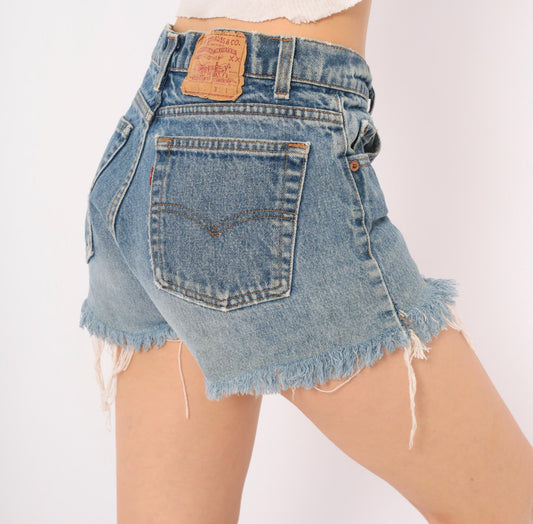 90s Levis Cutoff Shorts Light Wash Denim High Rise Frayed Medium M