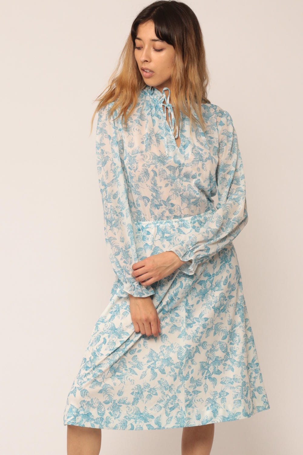 70s Blue Floral Midi Dress Keyhole Neck Long Sleeve High Waist Medium Large