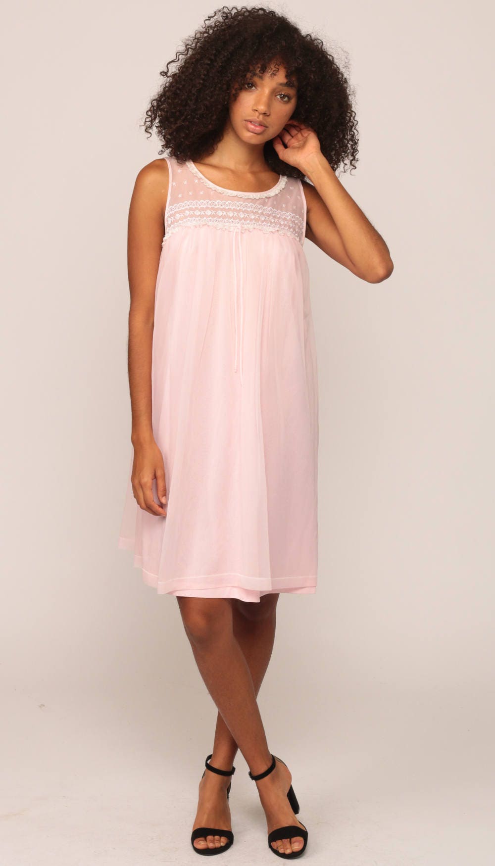 70s Baby Pink Nylon Babydoll Nightgown Lace Trim Mini Slip Dress Small