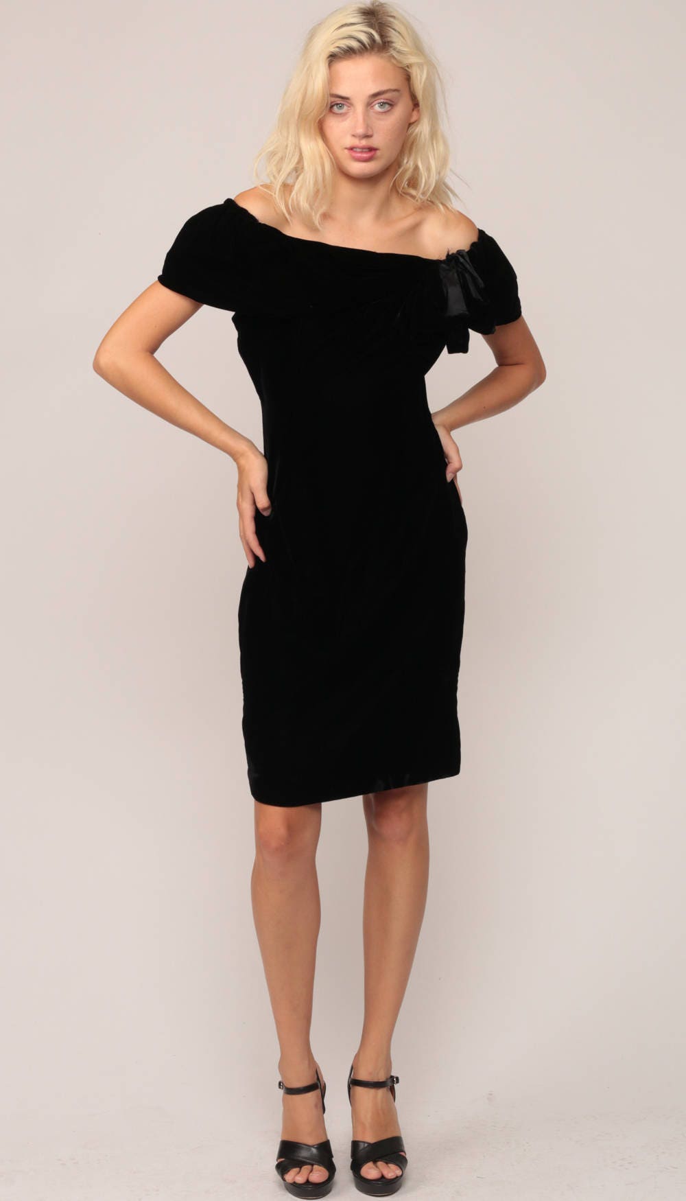 80s Black Velvet Off-Shoulder Mini Dress Sheath Pencil Cocktail Medium