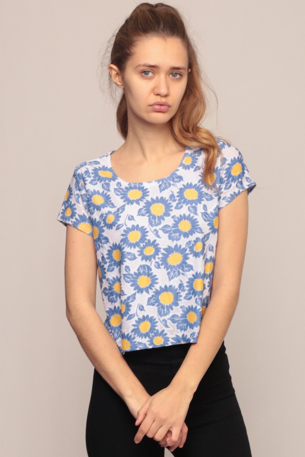 90s Floral T-Shirt Cap Sleeve Blue Yellow Graphic Tee Large