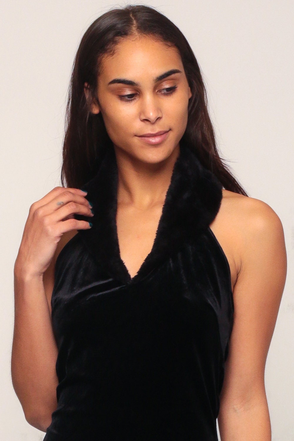 90s Black Velvet Mini Dress Halter Neck Faux Fur Collar Small