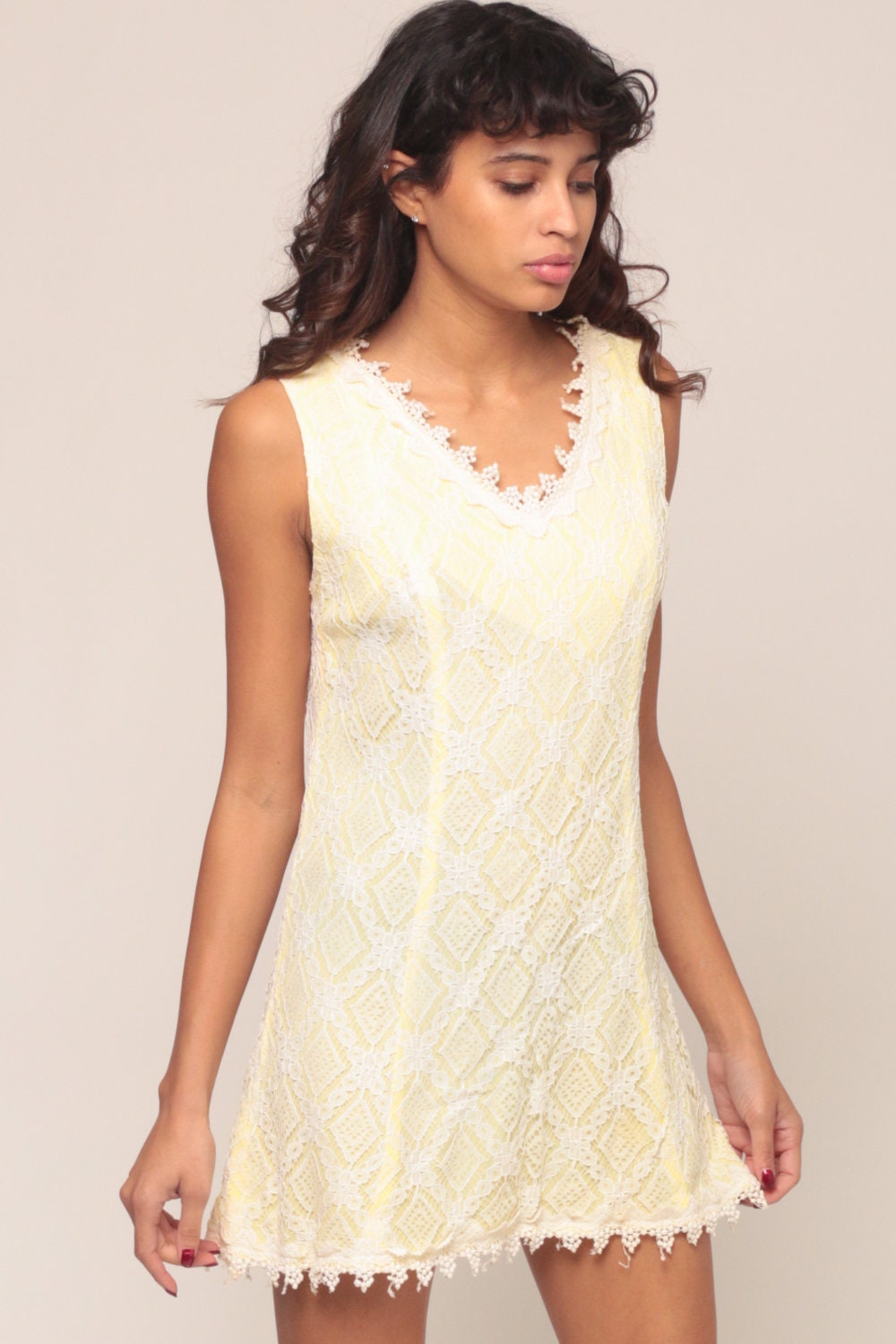 70s Yellow White Lace Cutout Shift Dress Sleeveless Micro Mini Small