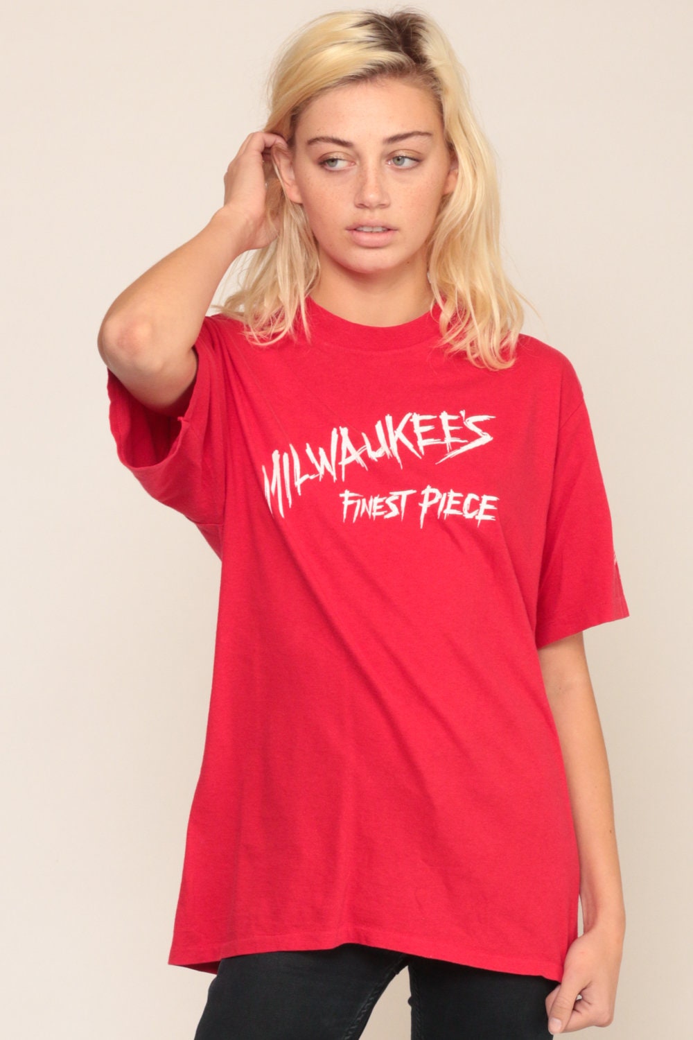 80s Bally's Tom Foolery Milwaukee's Finest Piece Pizza Graphic T-Shirt Red Medium Large