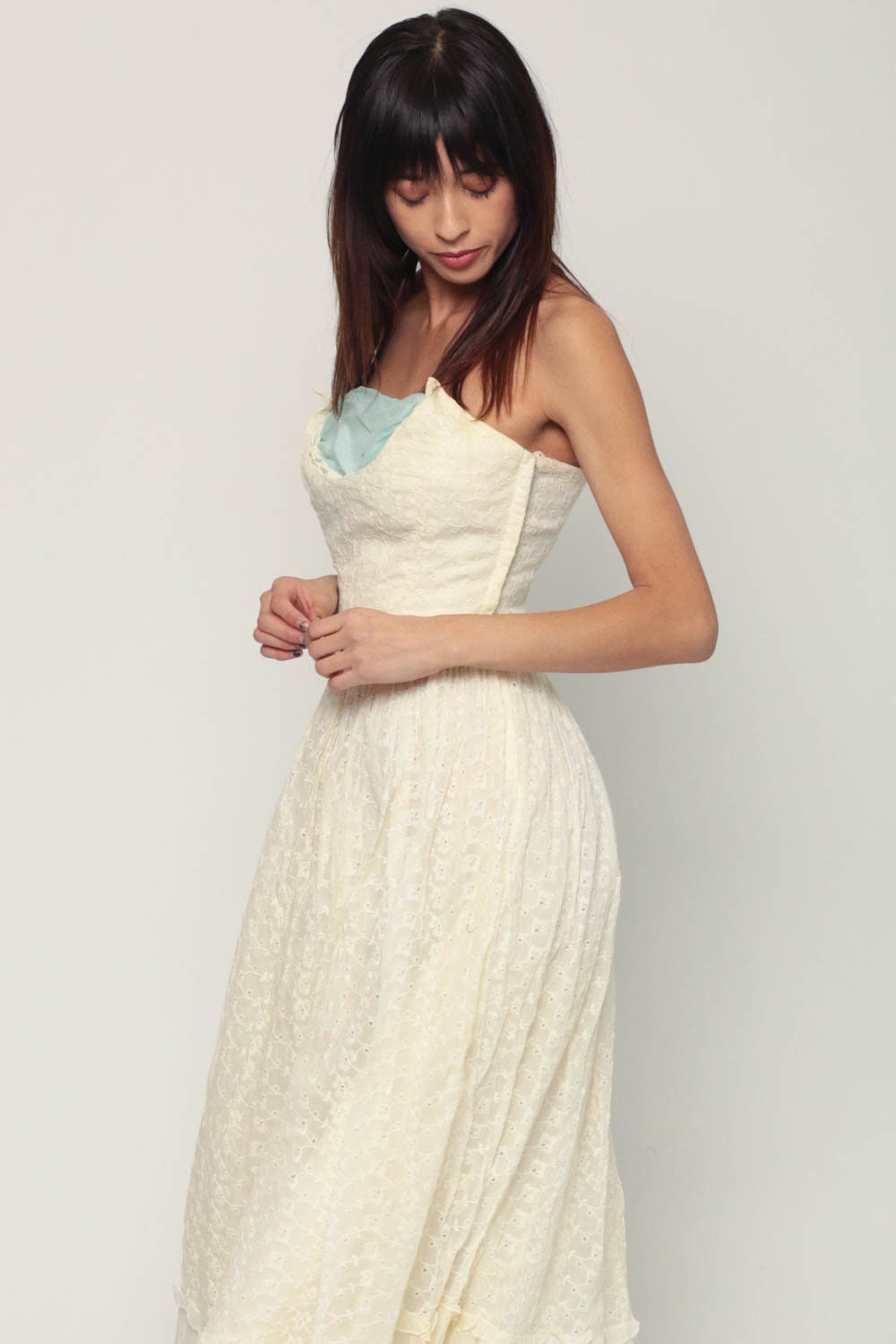 1960s Cream Eyelet Lace Strapless Maxi Dress Shelf Bust Extra Small