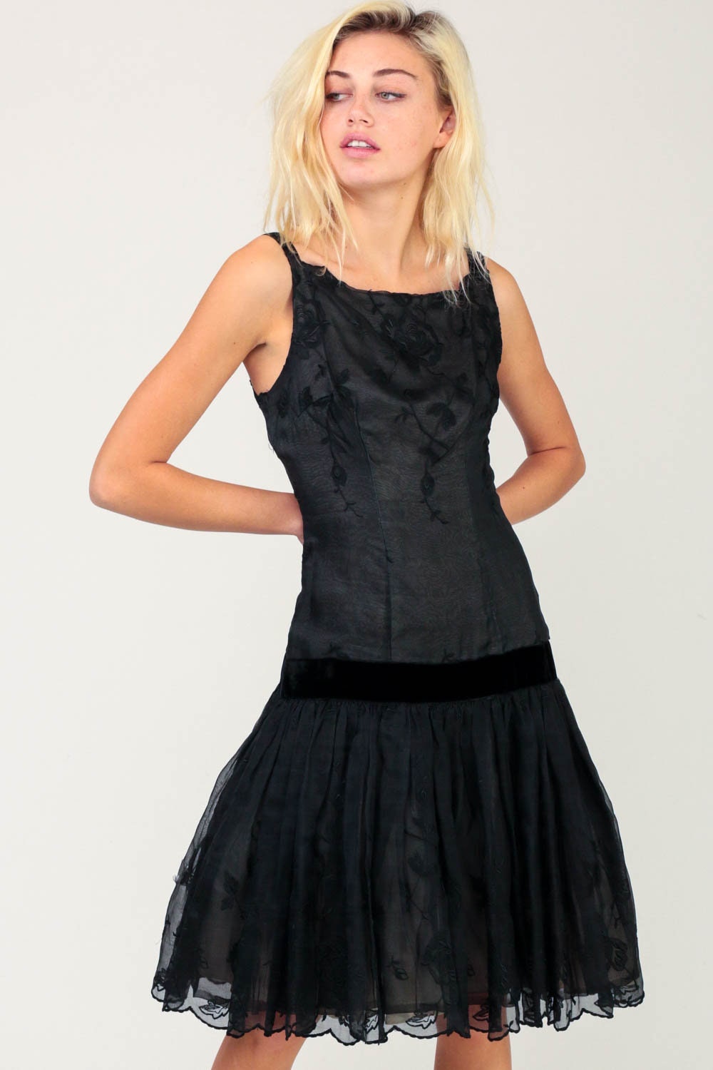 1960s Black Lace Cocktail Dress Velvet Bow Drop Waist Knee Length Small