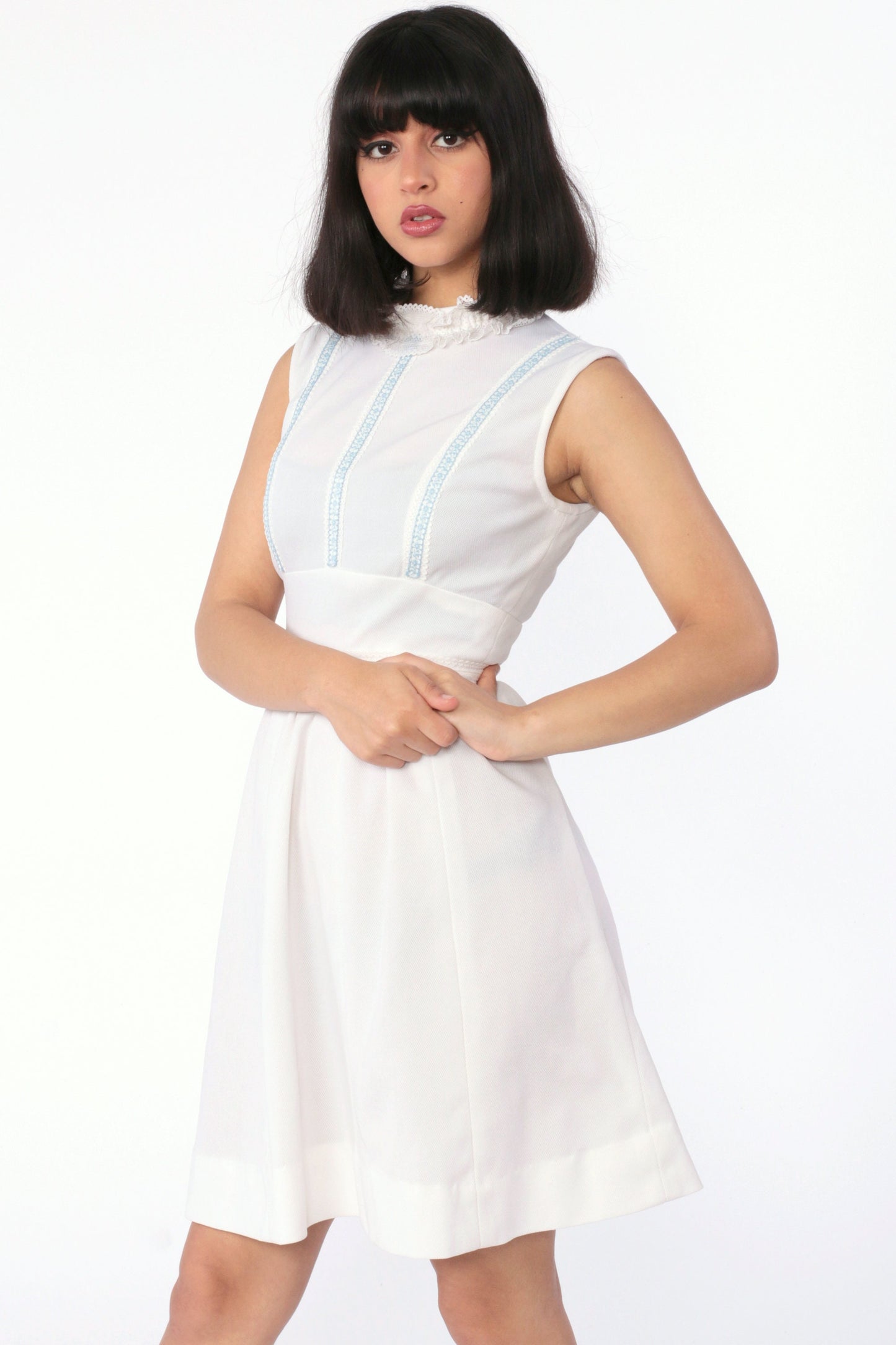 70s White Babydoll Mini Dress Empire Waist Lace Collar Sleeveless Extra Small