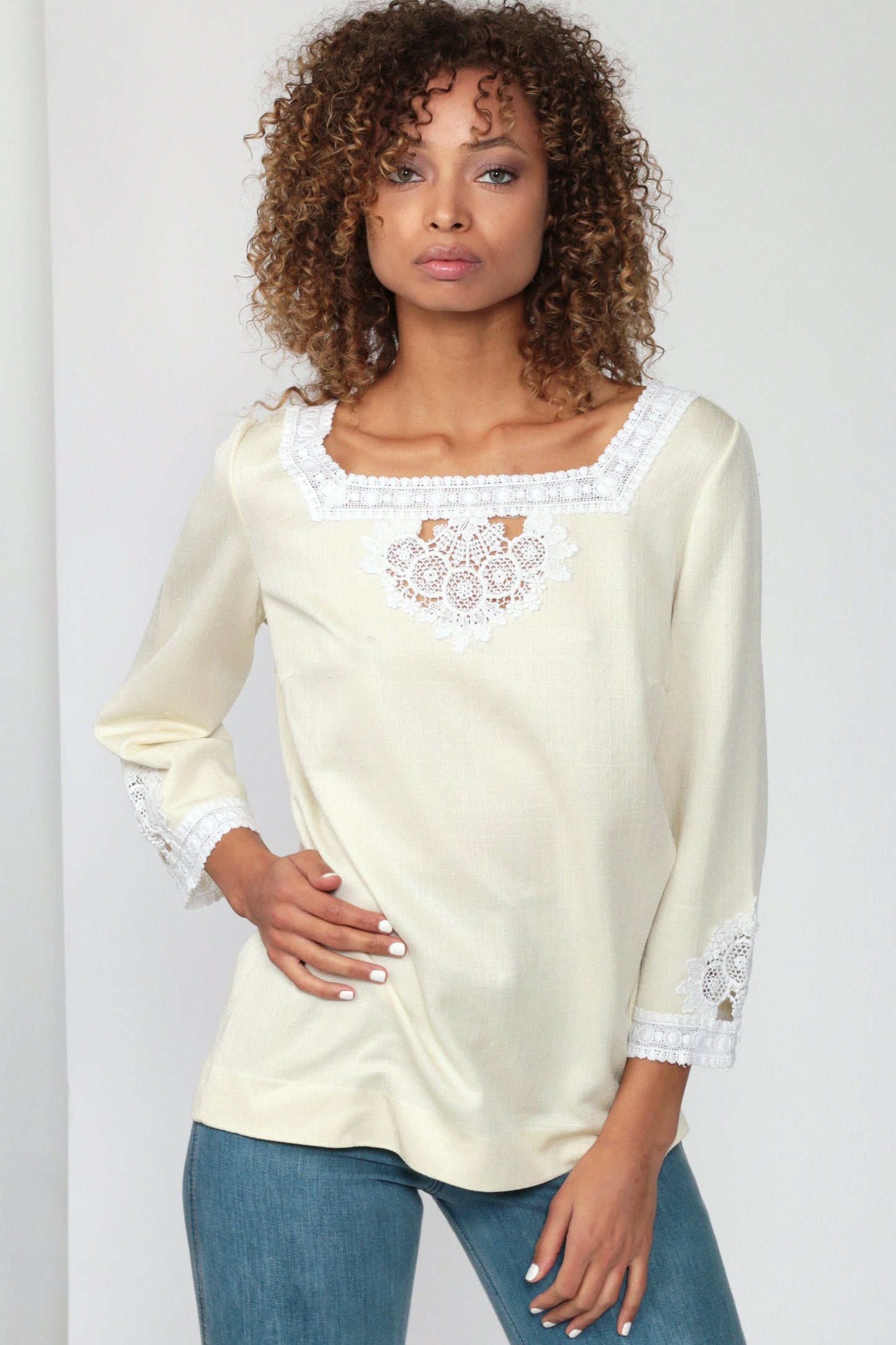 70s Cream Lace Cutout Blouse Long Sleeve Keyhole Top Medium