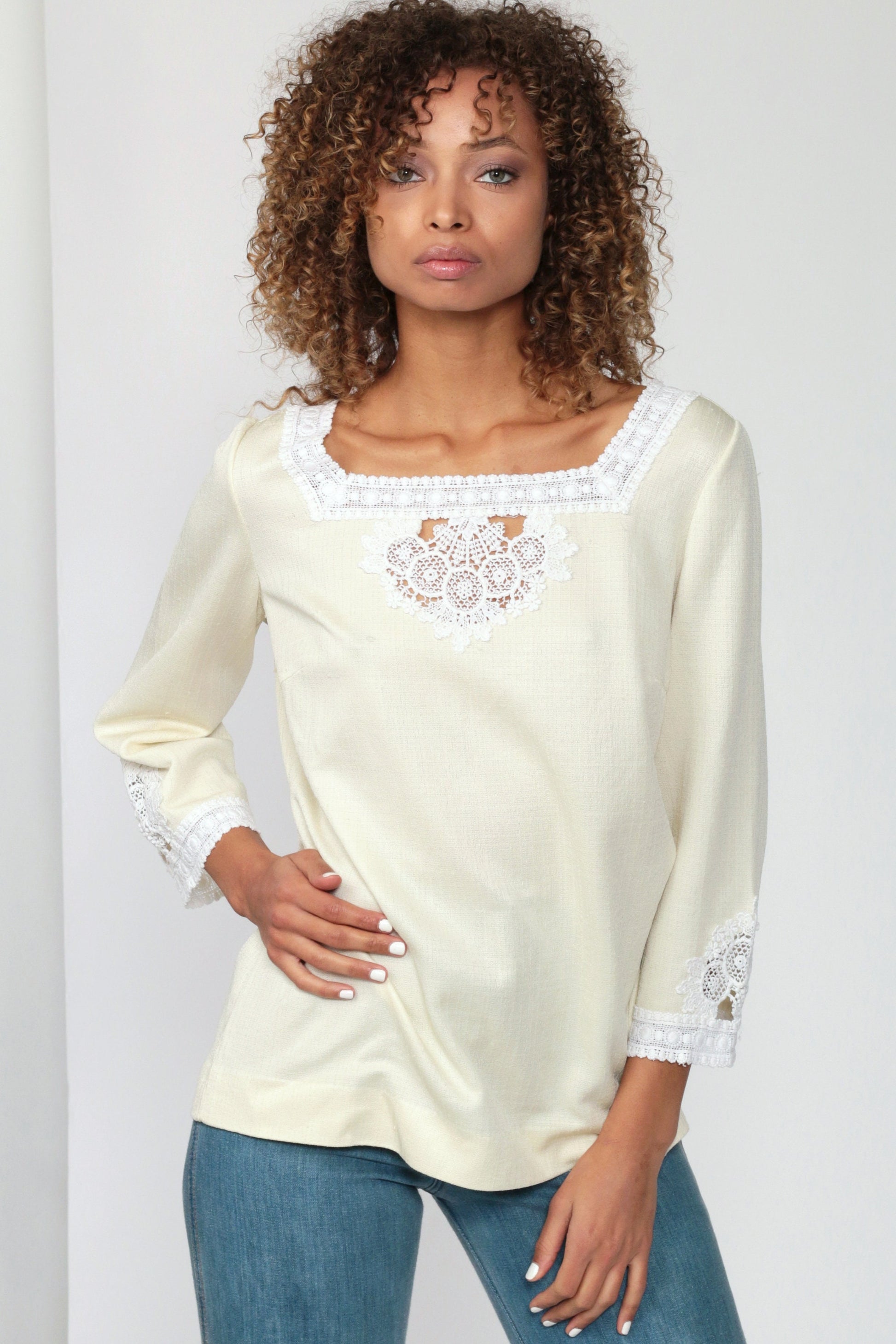 70s Cream Lace Cutout Blouse Long Sleeve Keyhole Top Medium