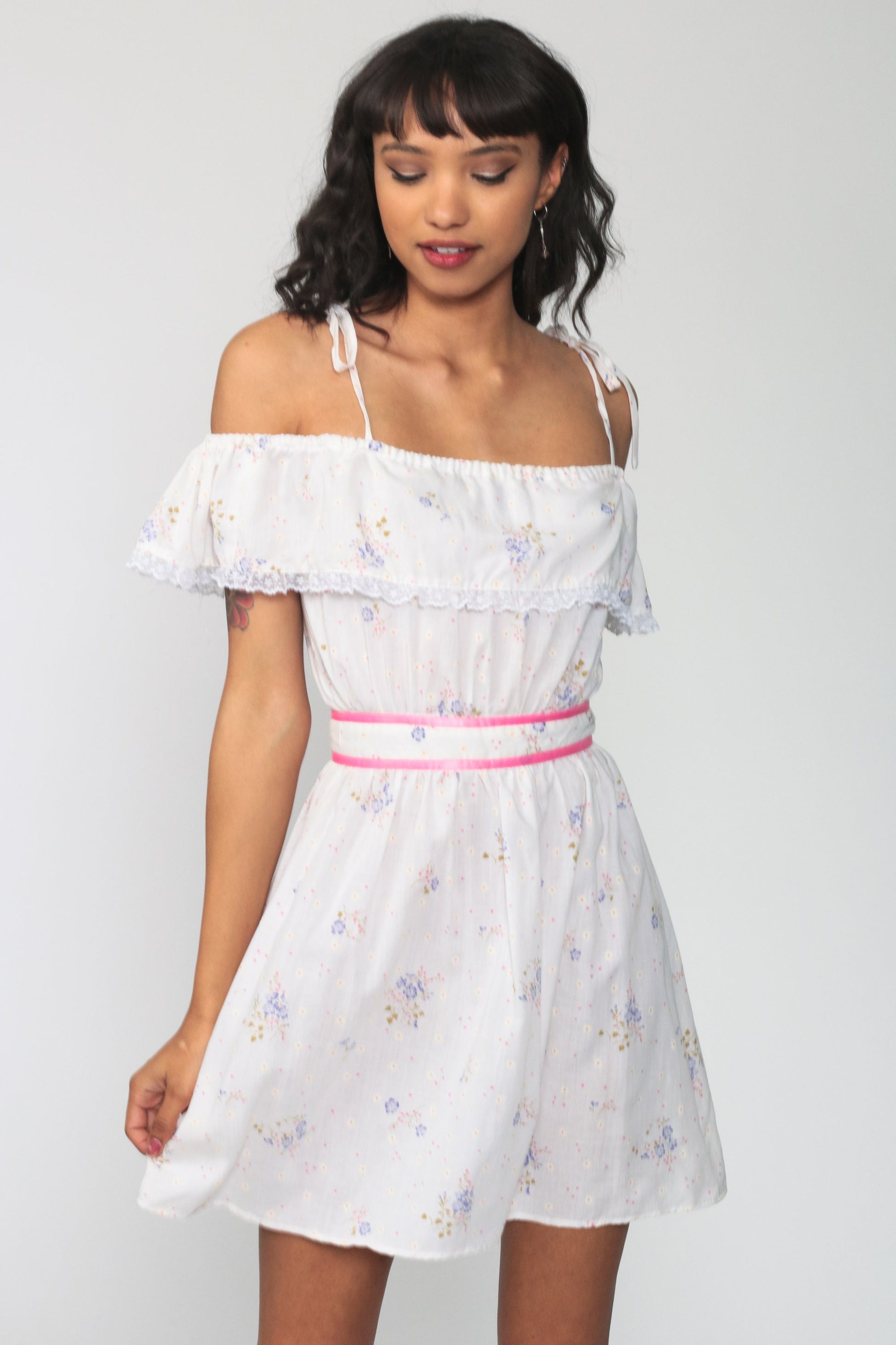 70s Floral Off-Shoulder Peasant Dress Mini Off-White Pink Trim Extra Small