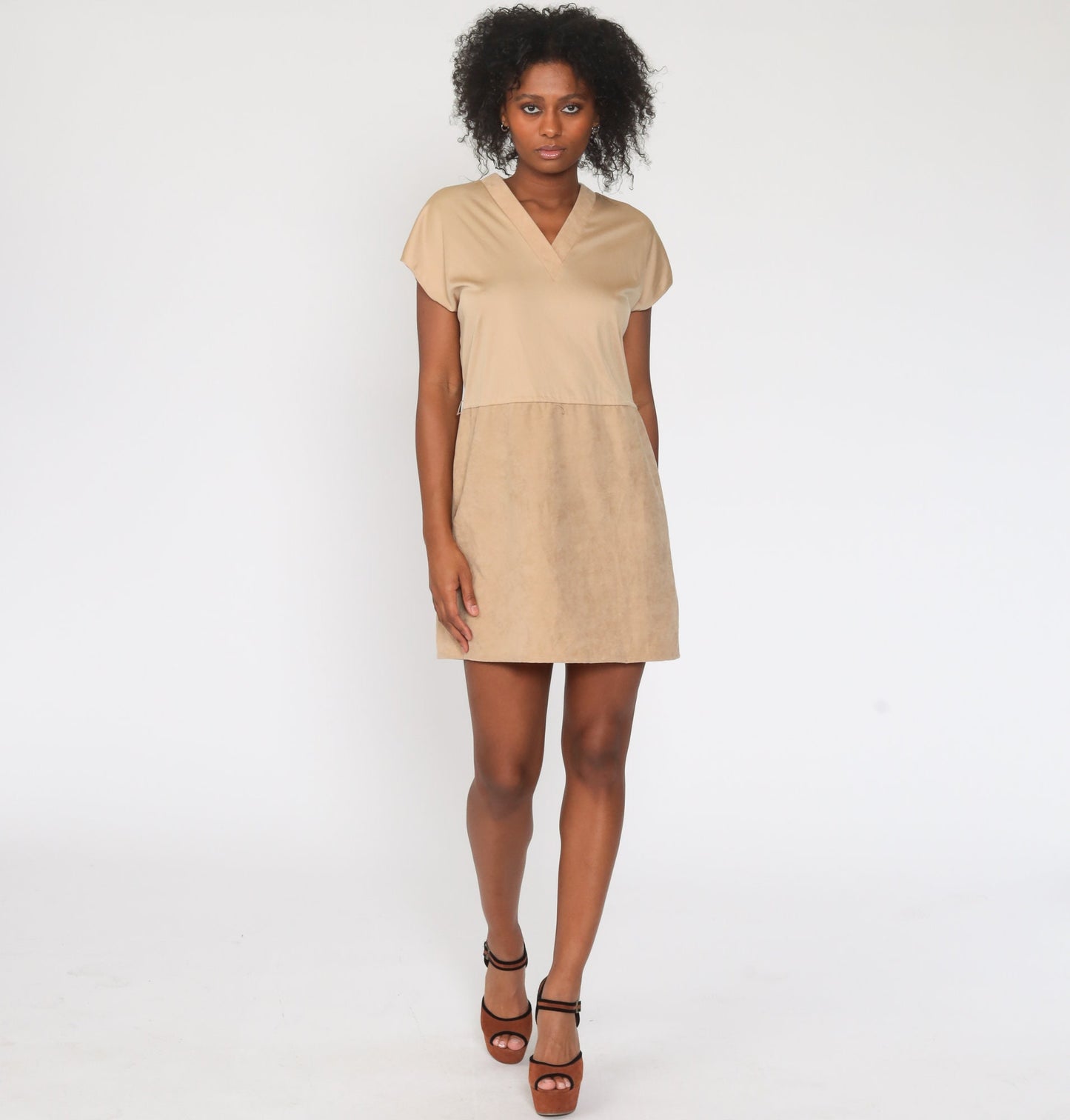 70s Tan Mini Dress V Neck Cap Sleeve High Waist Medium