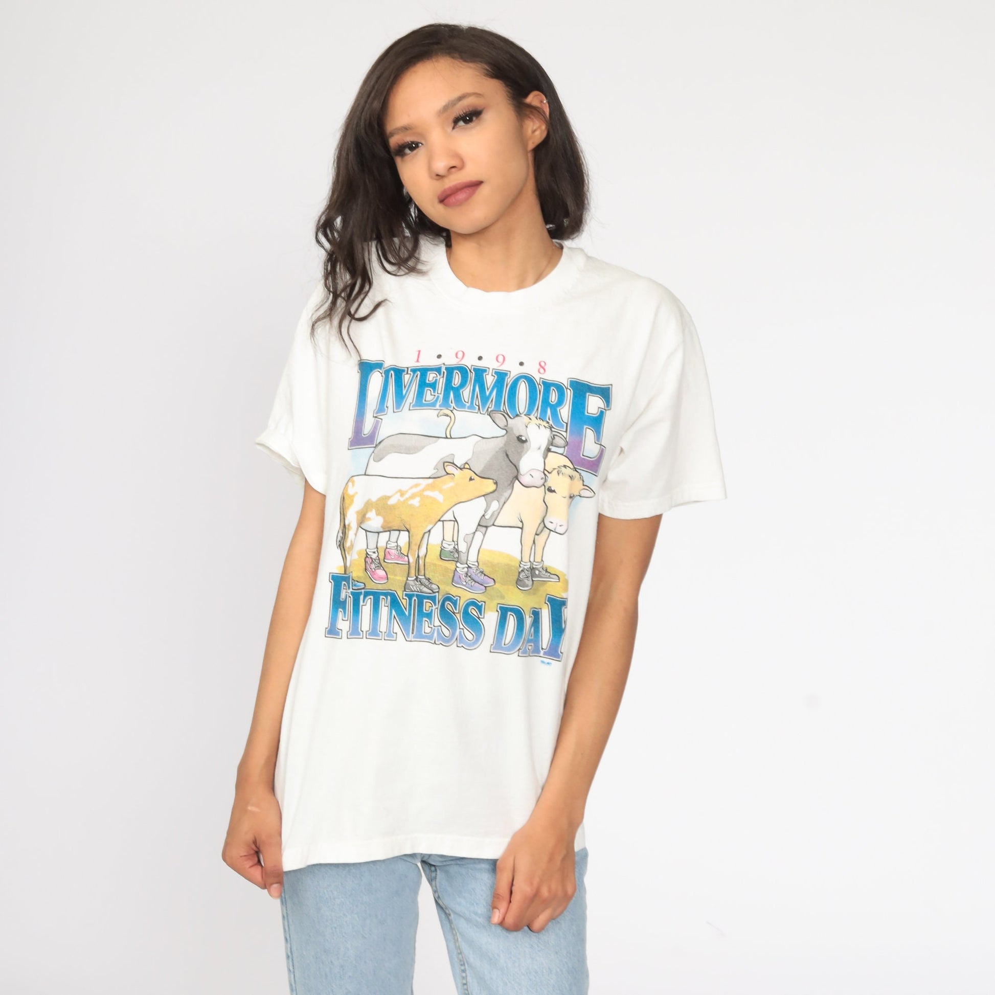 1998 Livermore Fitness Day Cow Running T-Shirt 90s California Graphic Medium
