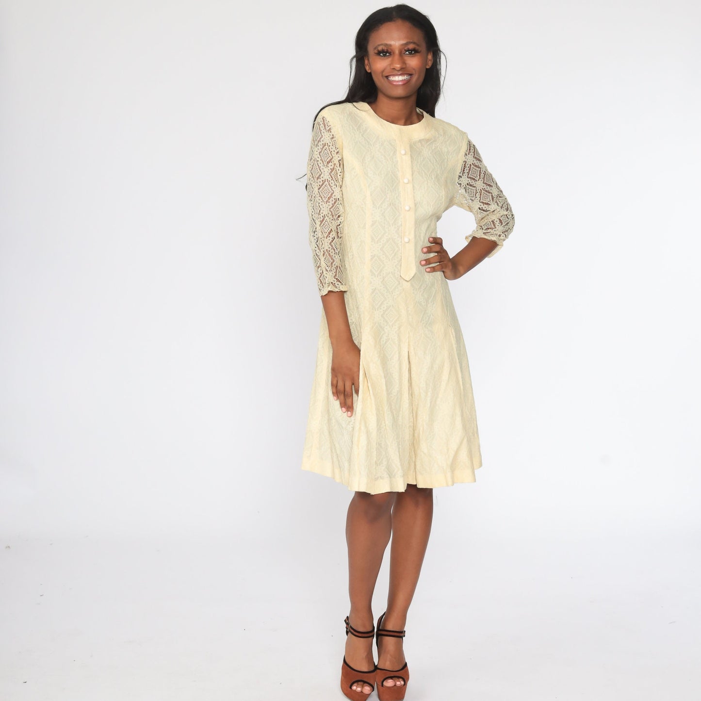 1960s Mod Yellow Lace Shift Dress Drop Waist Pleated Mini Large L