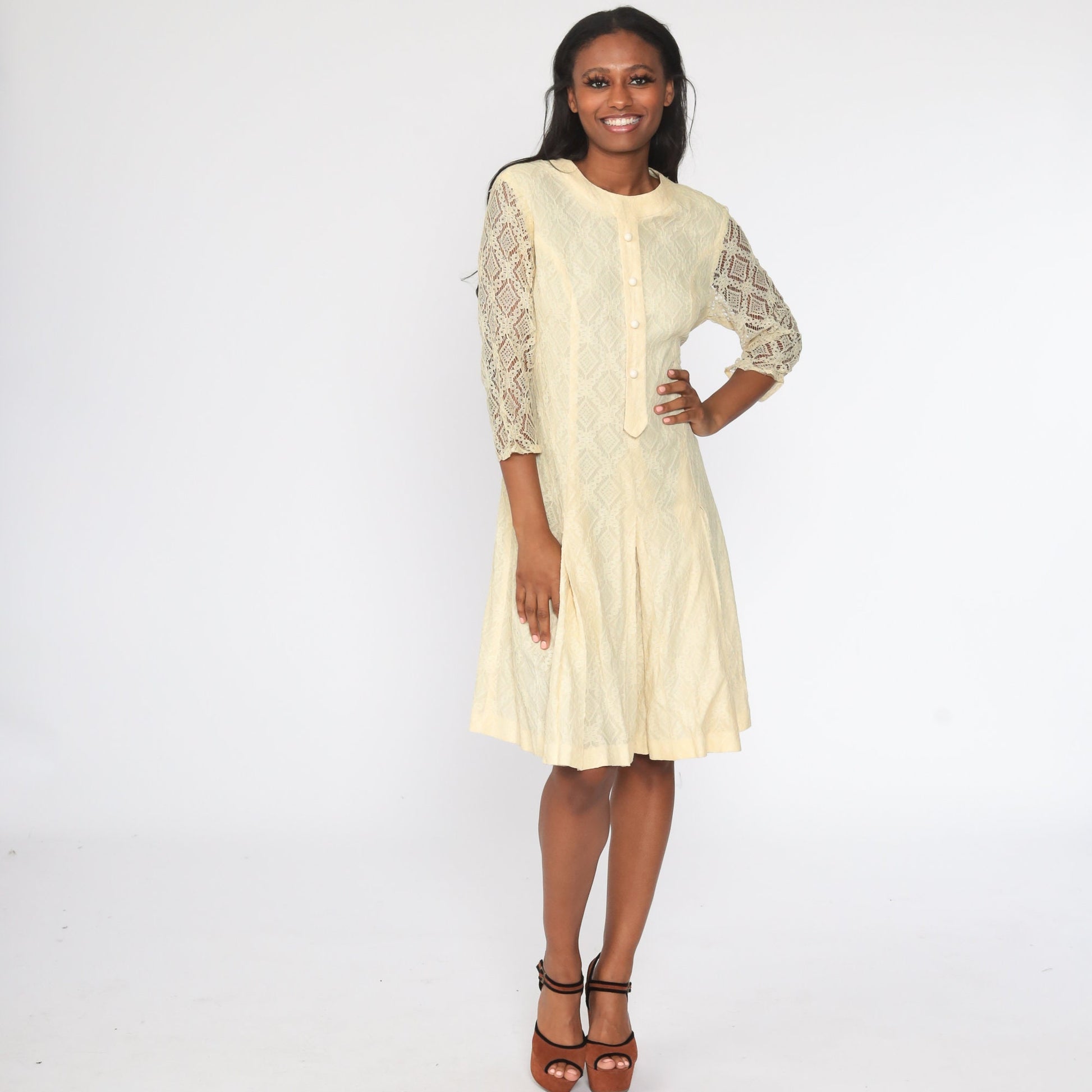 1960s Mod Yellow Lace Shift Dress Drop Waist Pleated Mini Large L