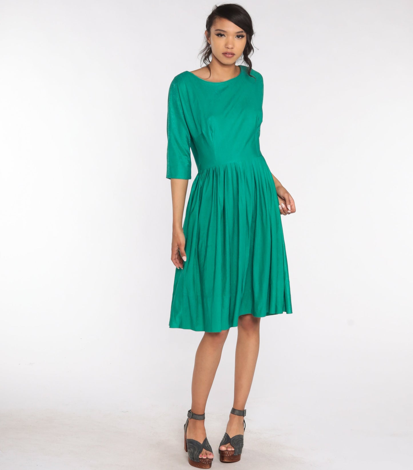 1960s Green Pleated High-Waist Dress 3/4 Sleeve Fit and Flare Small S