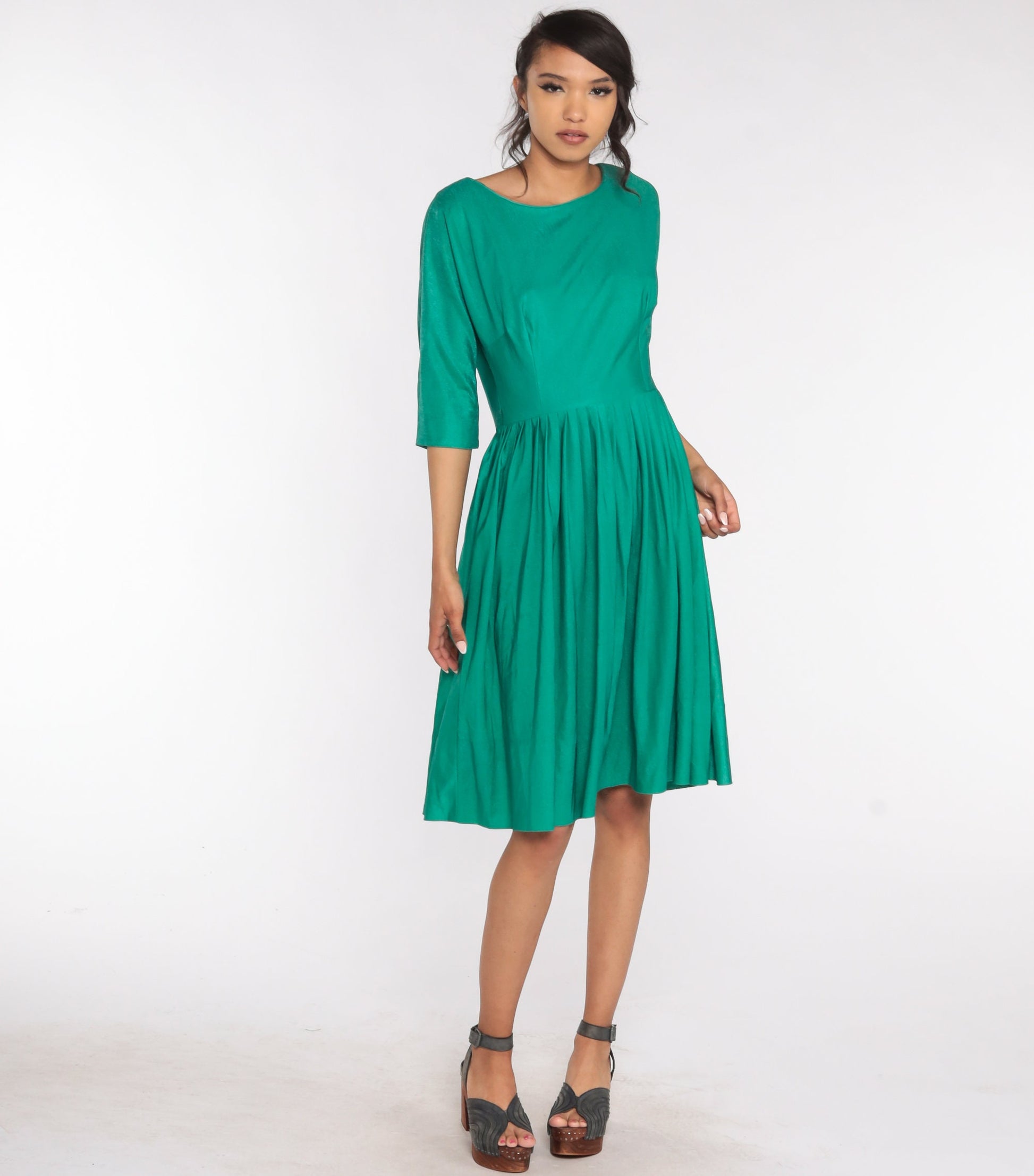 1960s Green Pleated High-Waist Dress 3/4 Sleeve Fit and Flare Small S