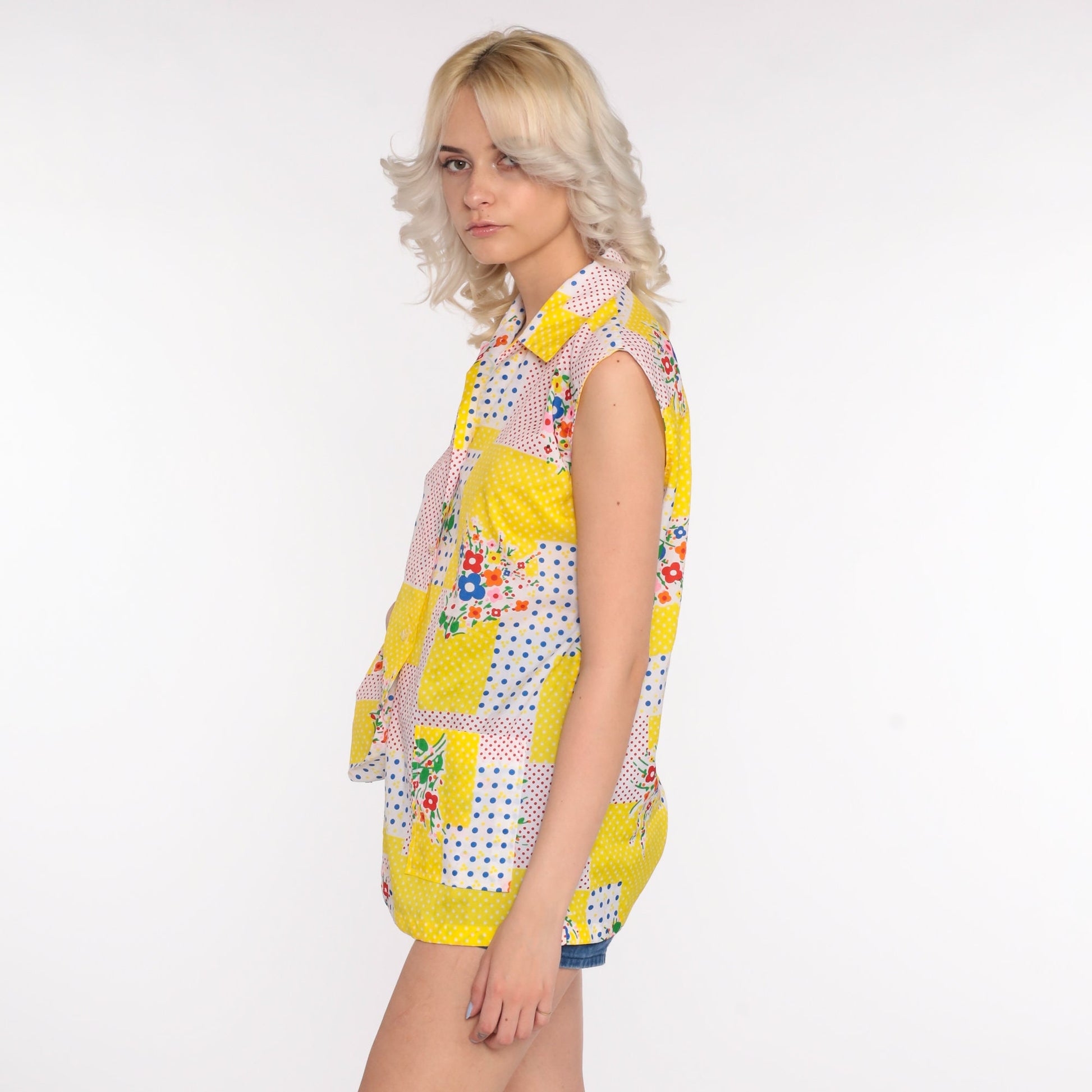 70s Floral Patchwork Button-Up Blouse White Sleeveless Collared Medium Large