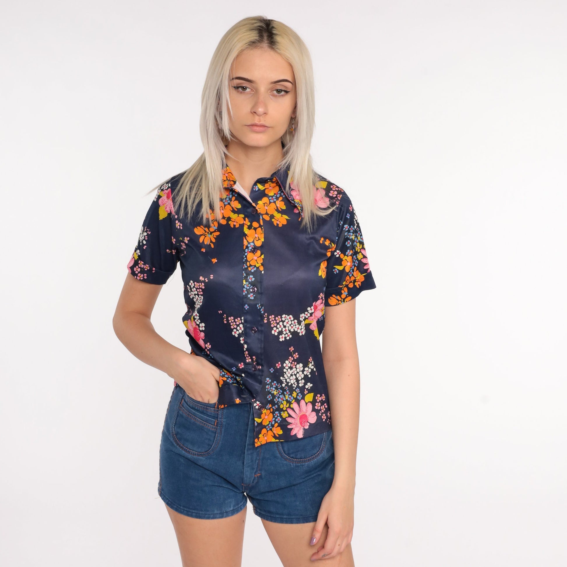 70s Blue Floral Button-Up Blouse Dagger Collar Short Sleeve Small S