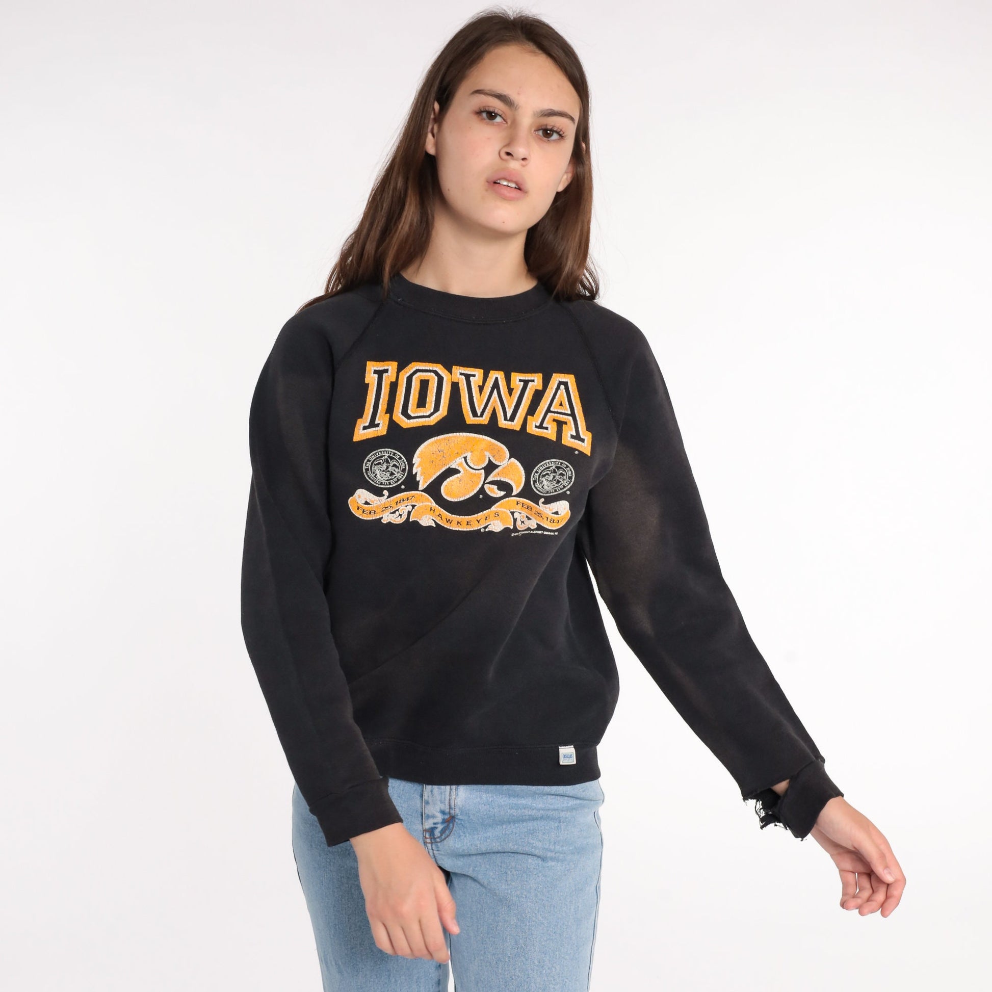 80s Iowa Hawkeyes Distressed Sweatshirt Black Graphic Crewneck Small