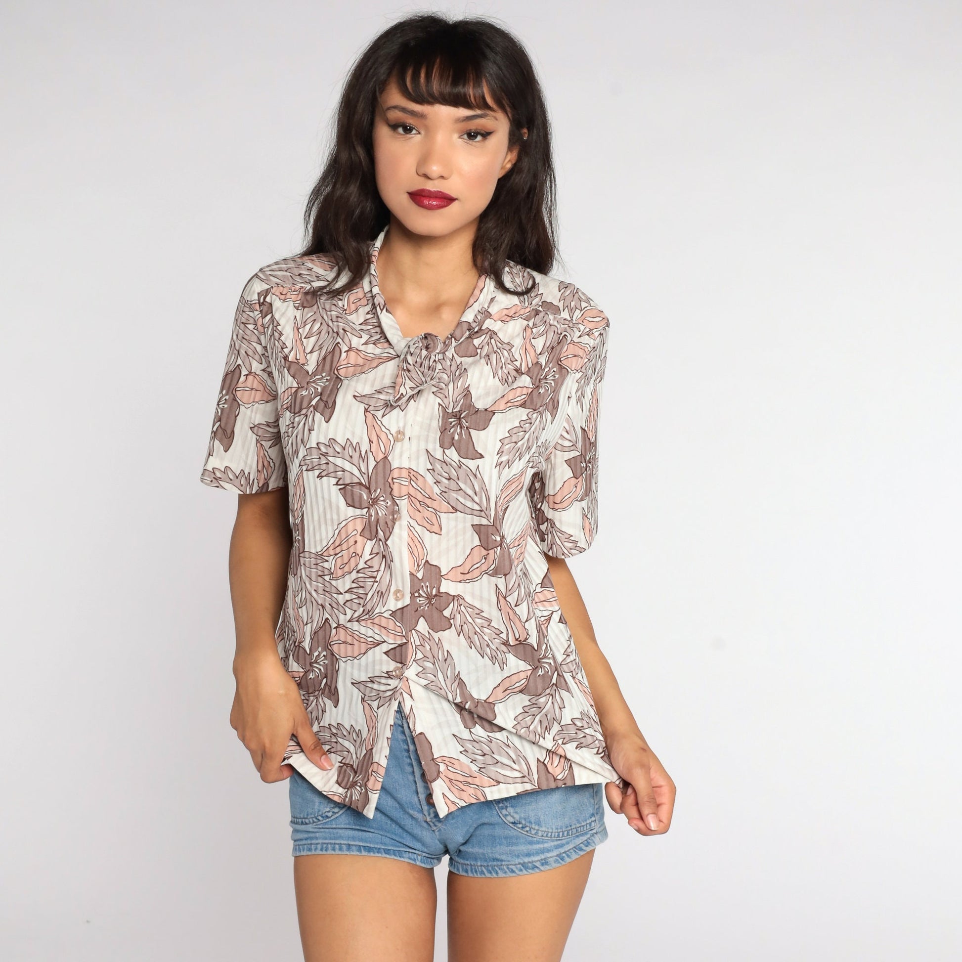 80s Floral Ascot Blouse Short Sleeve Button Up Cream Taupe Large