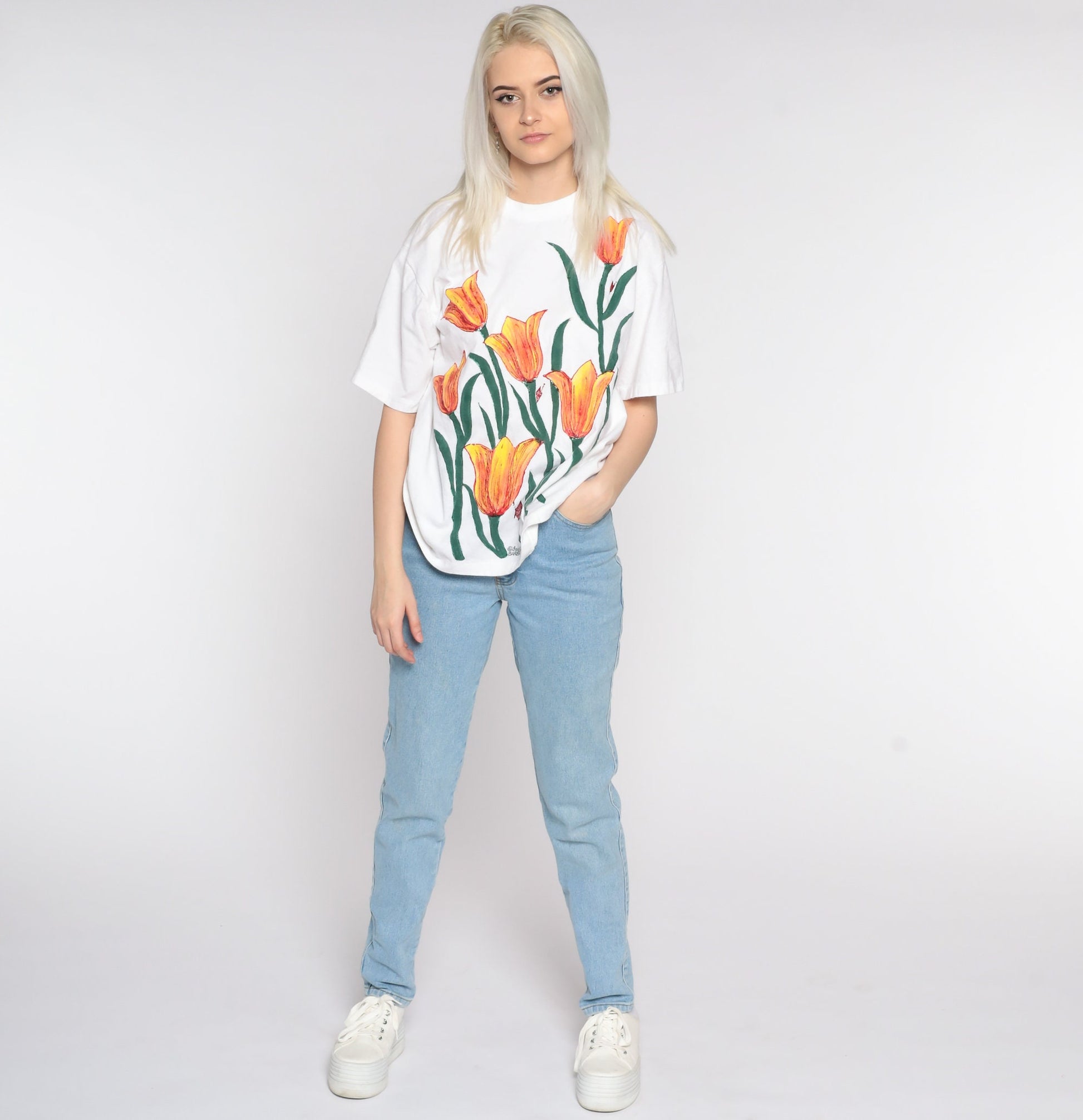 90s Hand Painted Floral T-Shirt Jackie Barbados Graphic Tee Medium