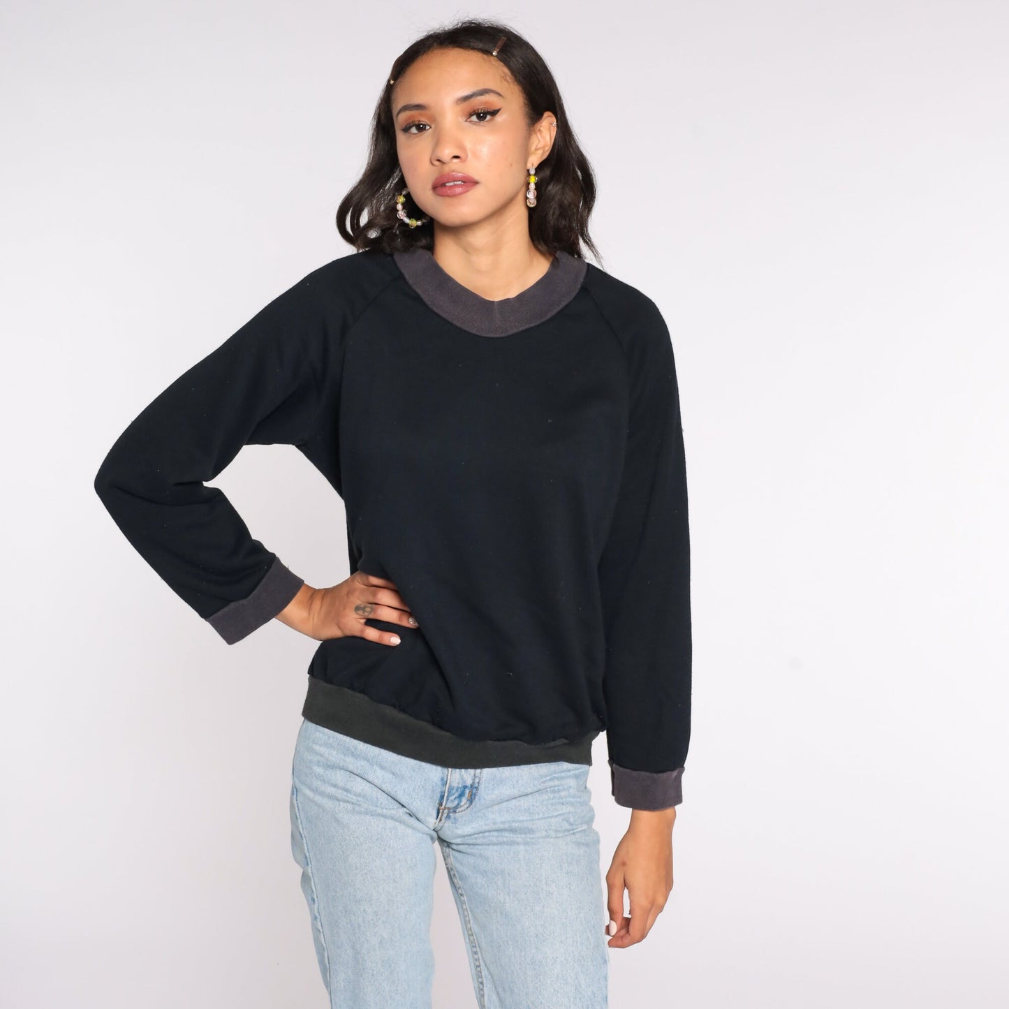 80s Black Crewneck Sweatshirt Grey Trim Long Sleeve Medium
