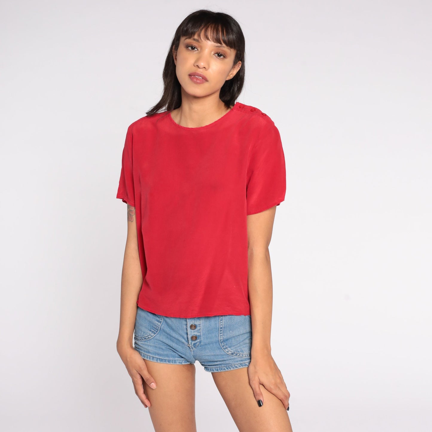80s Red Silk Button-Up Blouse Short Sleeve Shirt Medium