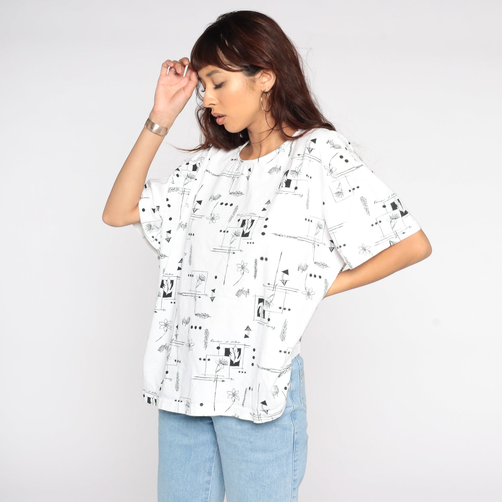 90s Floral Graphic T-Shirt White Black Flower Print Cotton Extra Large XXL