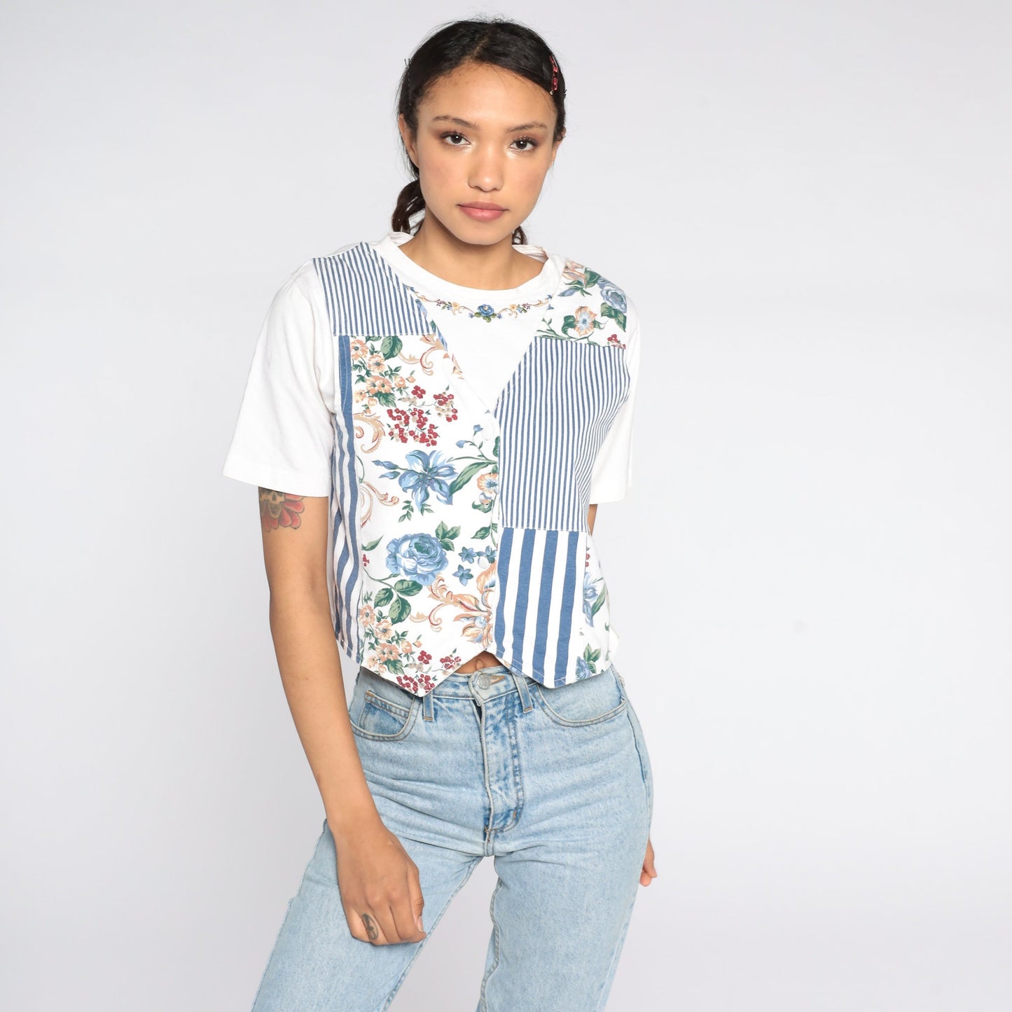 90s Floral T-Shirt White Graphic Tee Attached Vest Cotton Small Petite