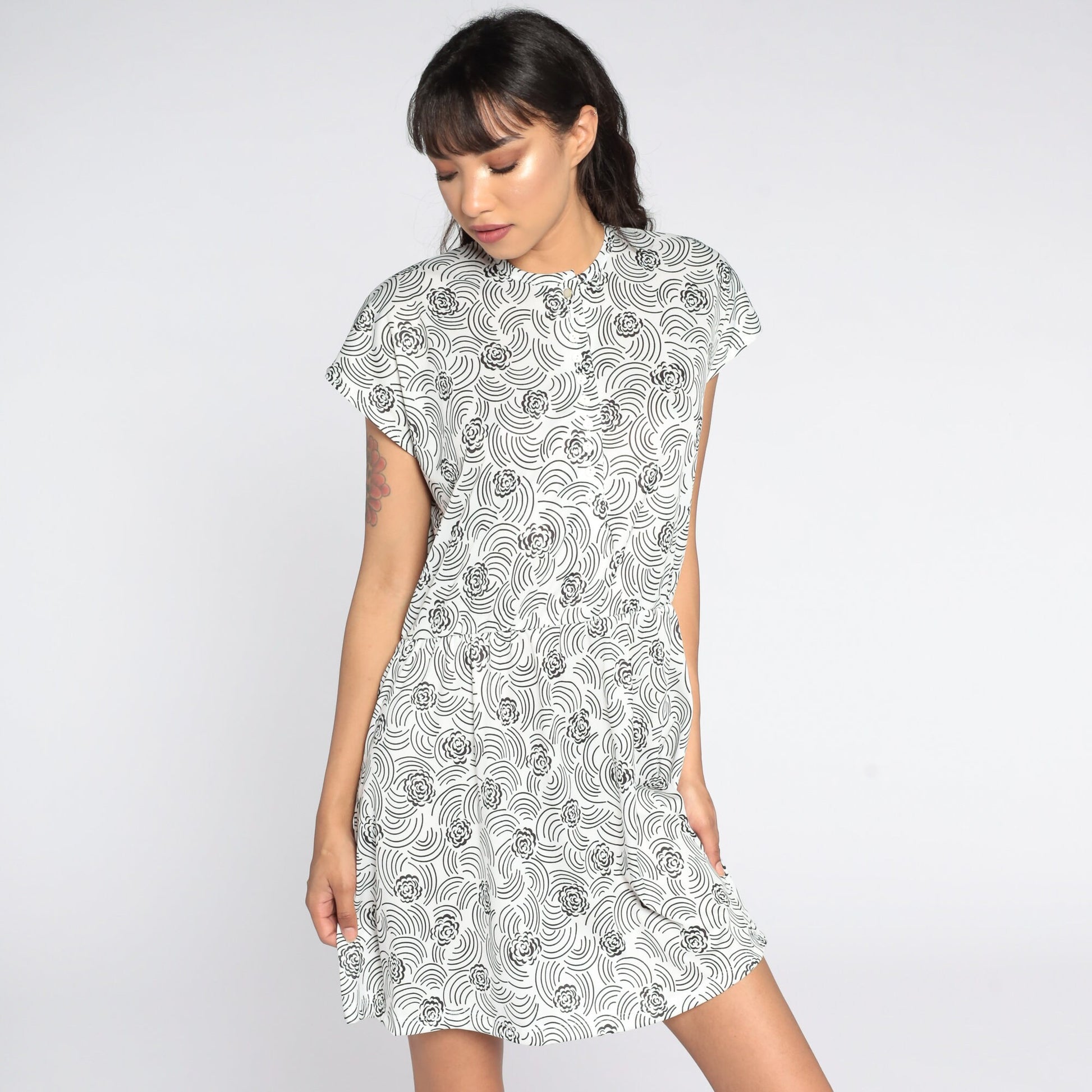 80s Floral Mini Dress Black White Cap Sleeve Button Front High Waisted Extra Large
