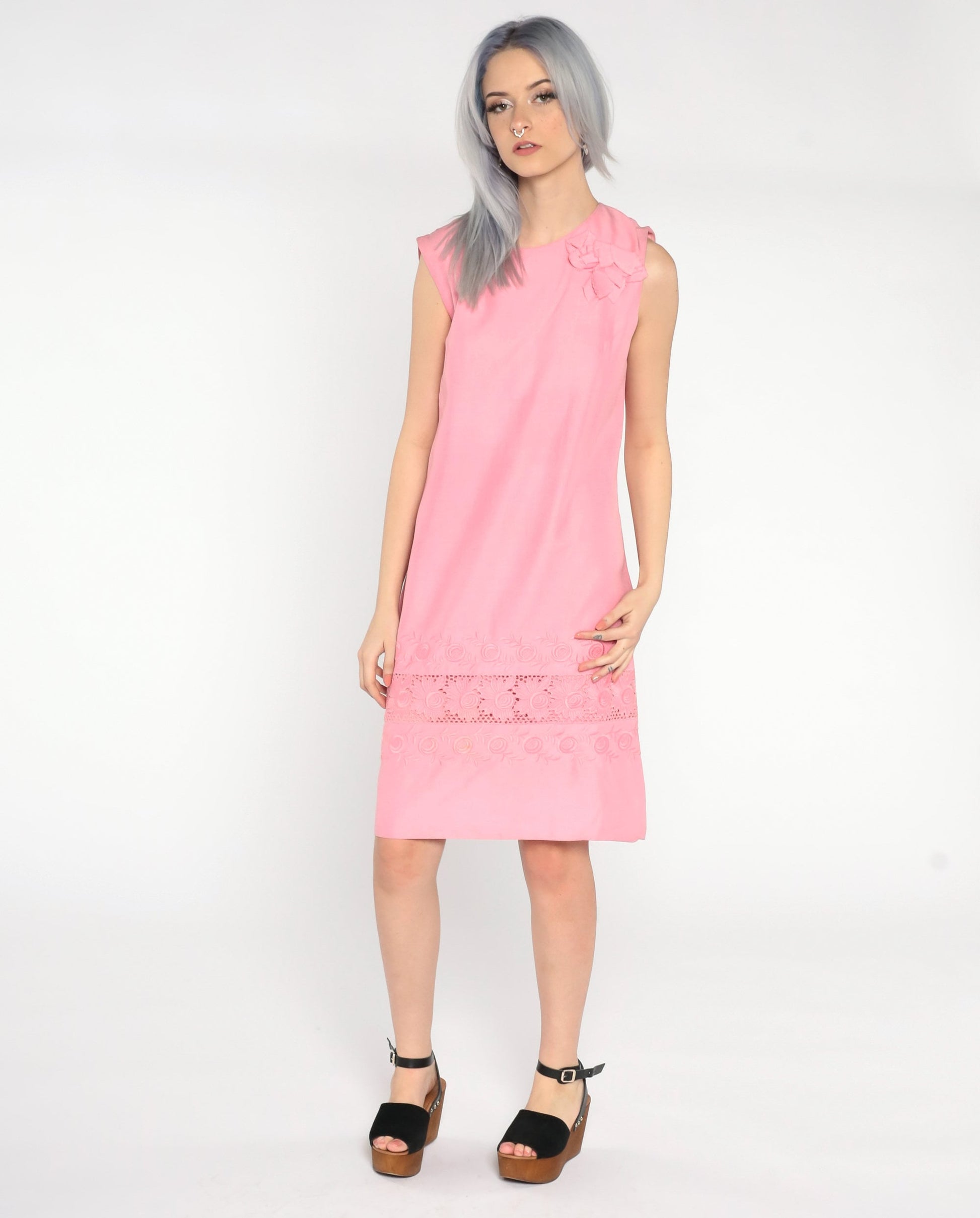60s Floral Embroidered Shift Mini Dress Pink Sleeveless Small Medium