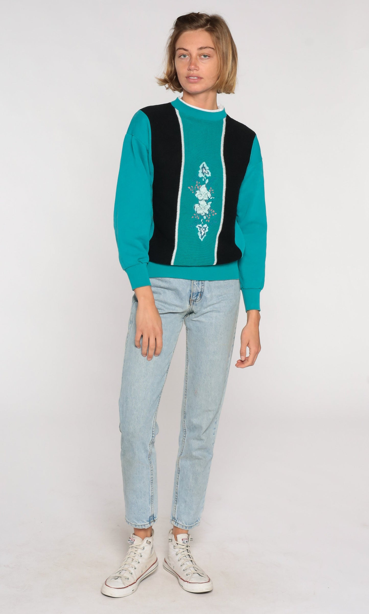 80s Turquoise Floral Embroidered Sweatshirt Cotton Pullover Small
