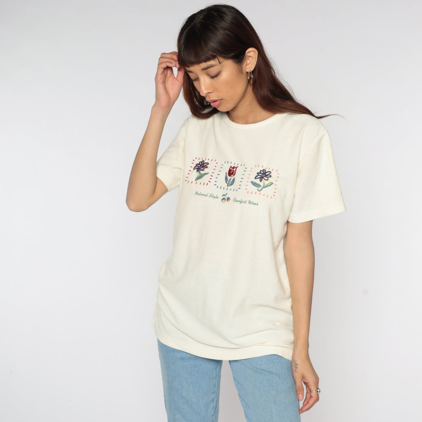90s Floral Embroidered T-Shirt Natural Style Comfort Wear Graphic Tee Small S