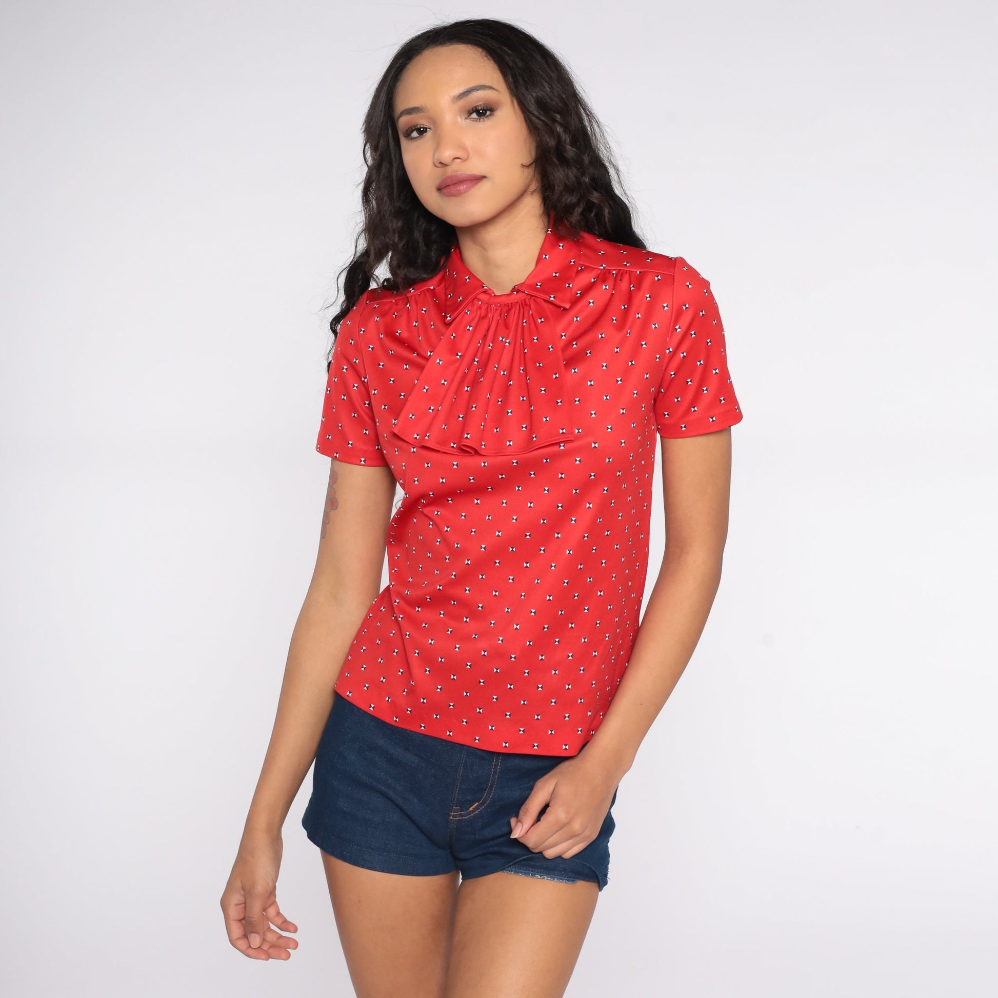 70s Red Ruffle Collar Blouse Short Sleeve Geometric Print Small