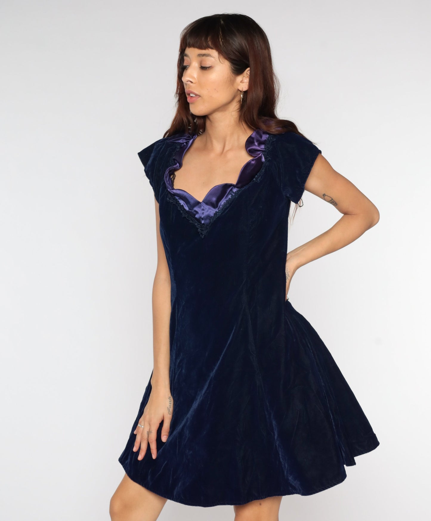 80s Navy Velvet Mini Dress Purple Ruffle Collar Cap Sleeve Medium