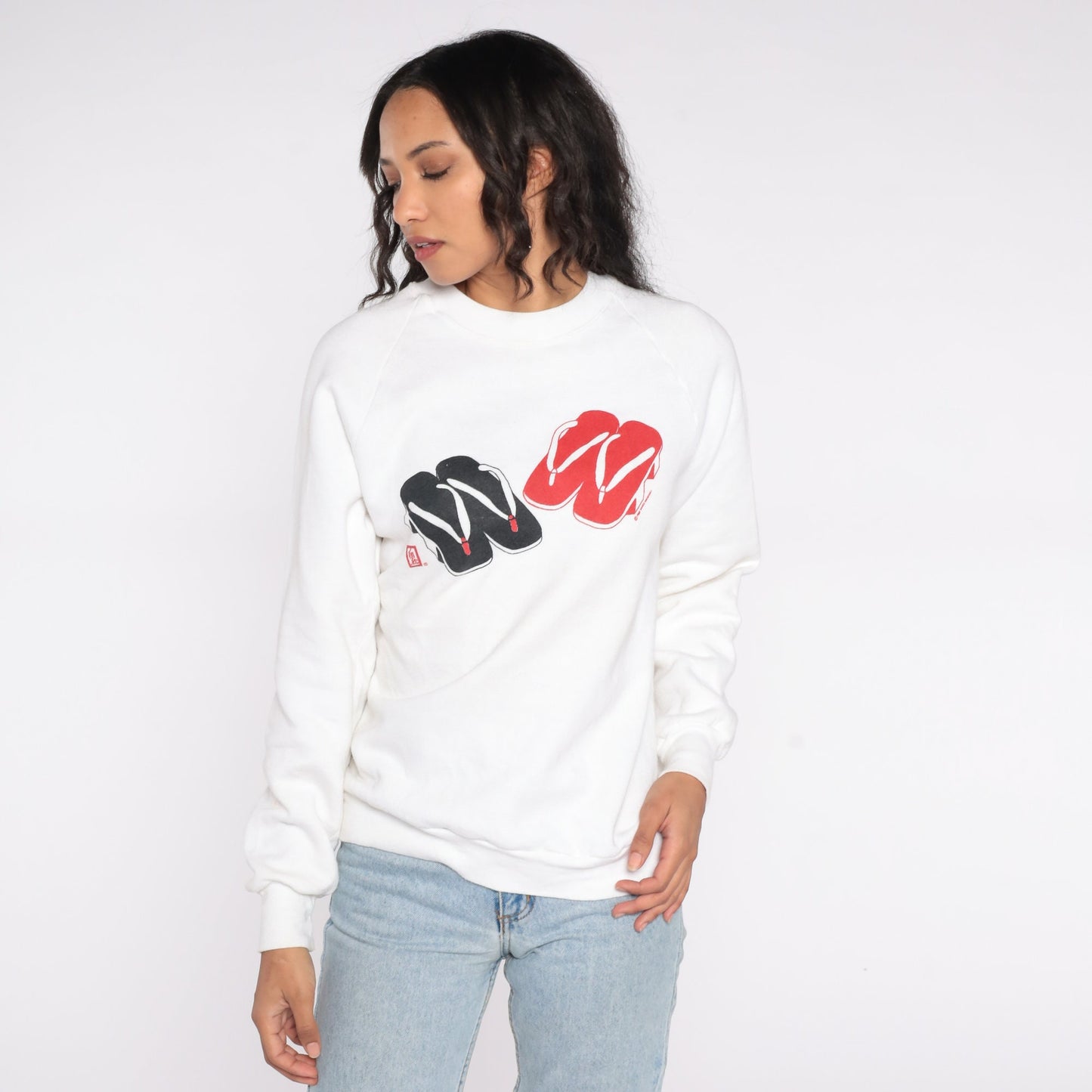 80s Japanese Geta Sandal Graphic Sweatshirt White Raglan Crewneck Medium