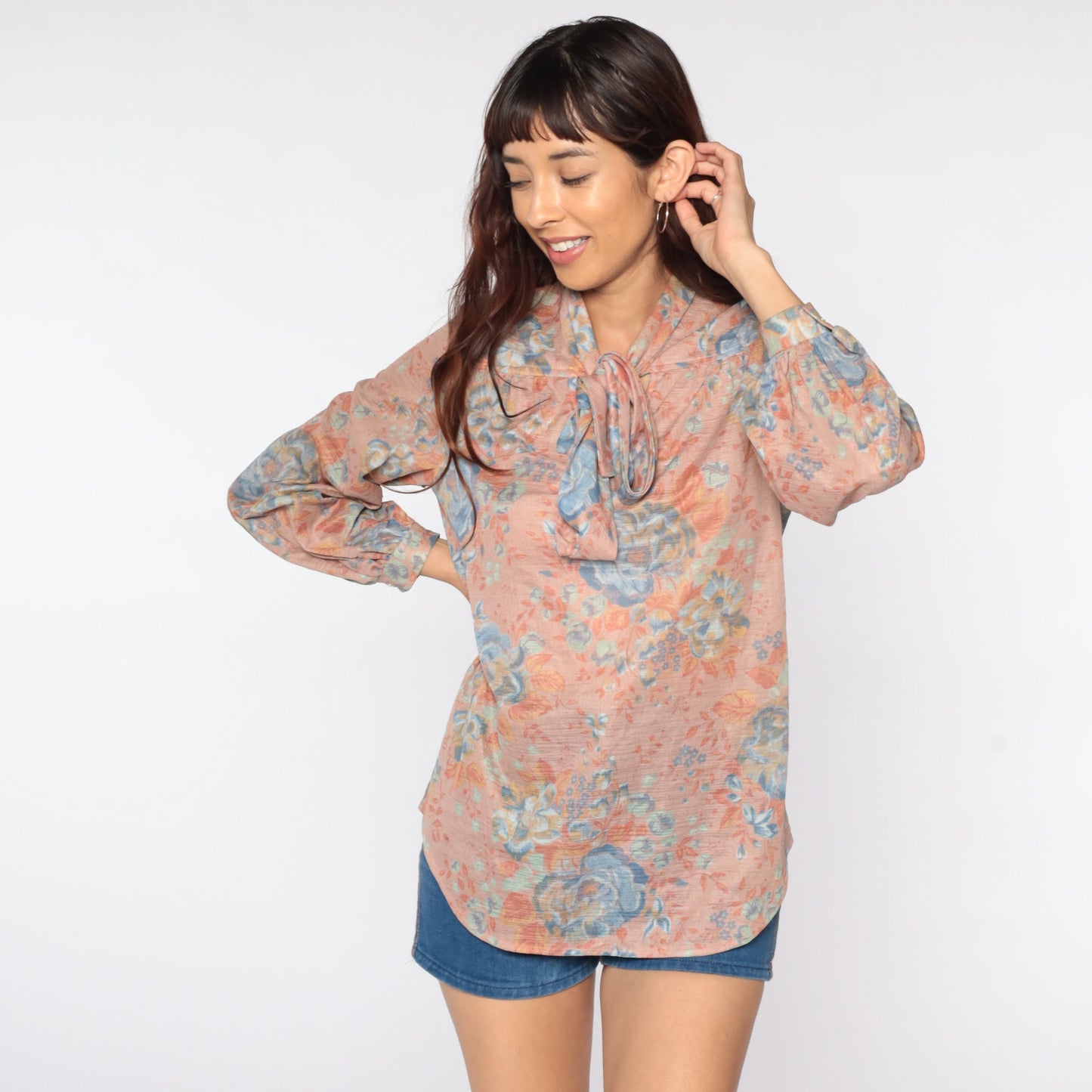 70s Floral Ascot Blouse Dusty Pink Blue Pullover Long Sleeve Medium