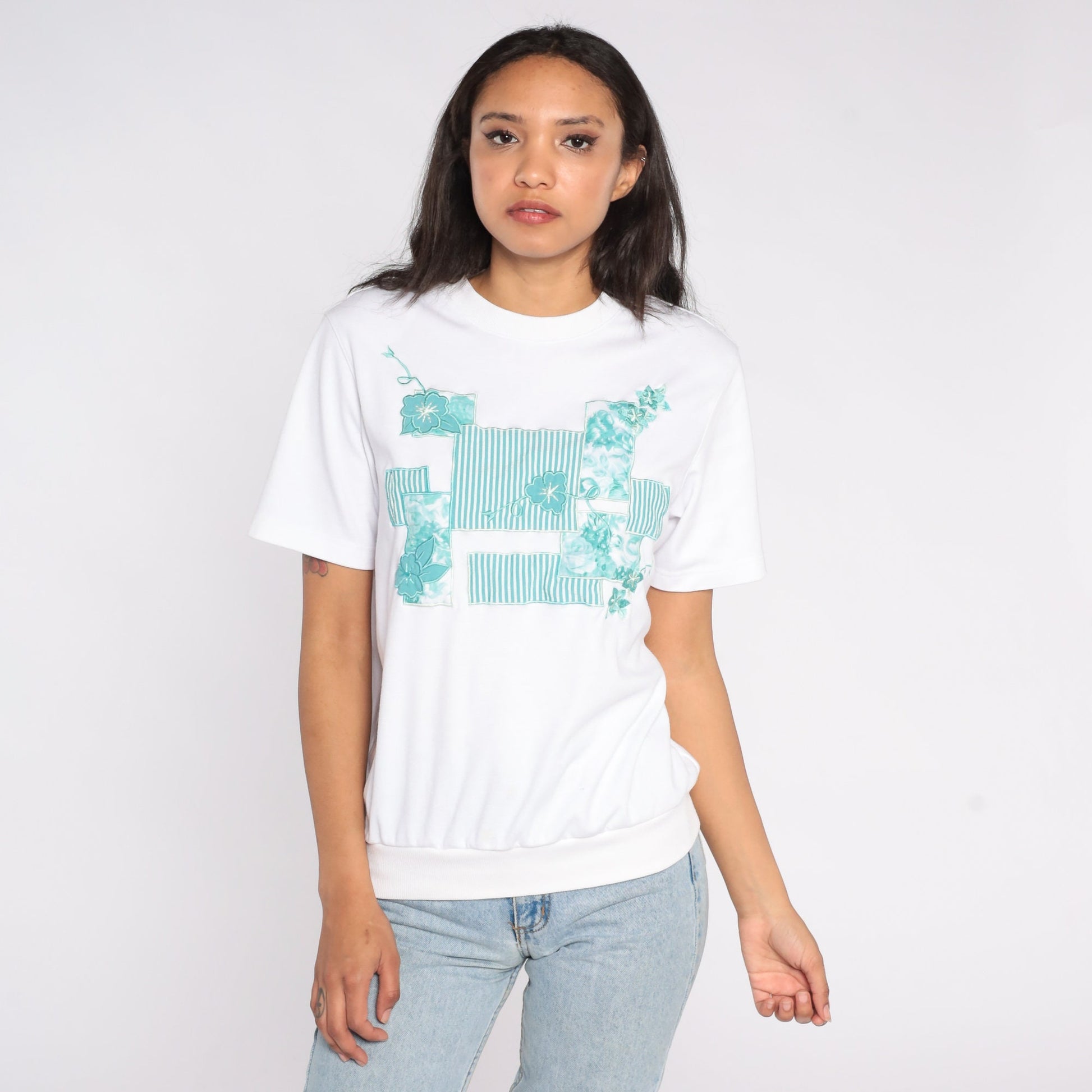 80s White Floral Embroidered T-Shirt Green Print Short Sleeve Small