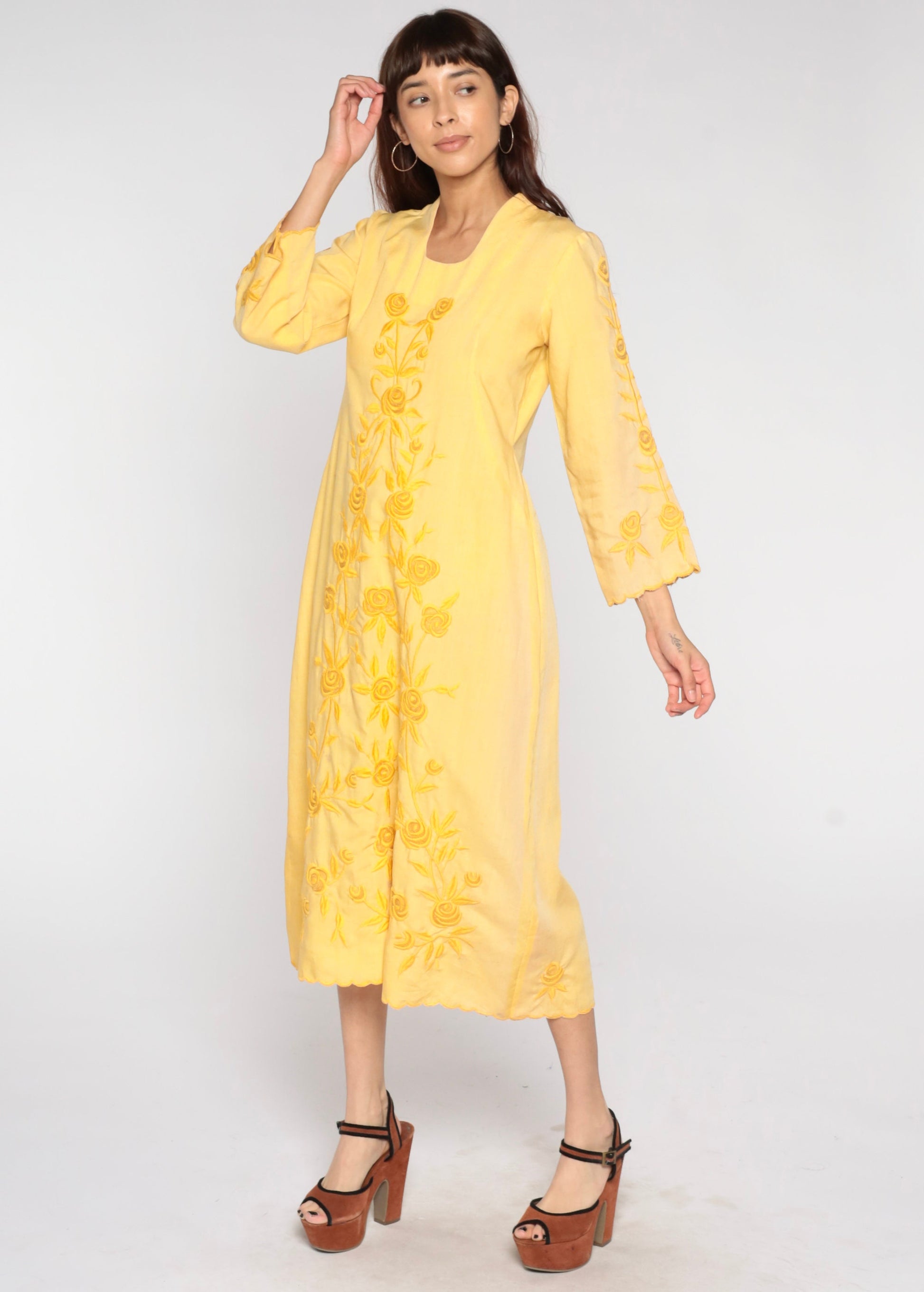 70s Yellow Floral Embroidered Midi Dress Long Sleeve Shift Small Medium