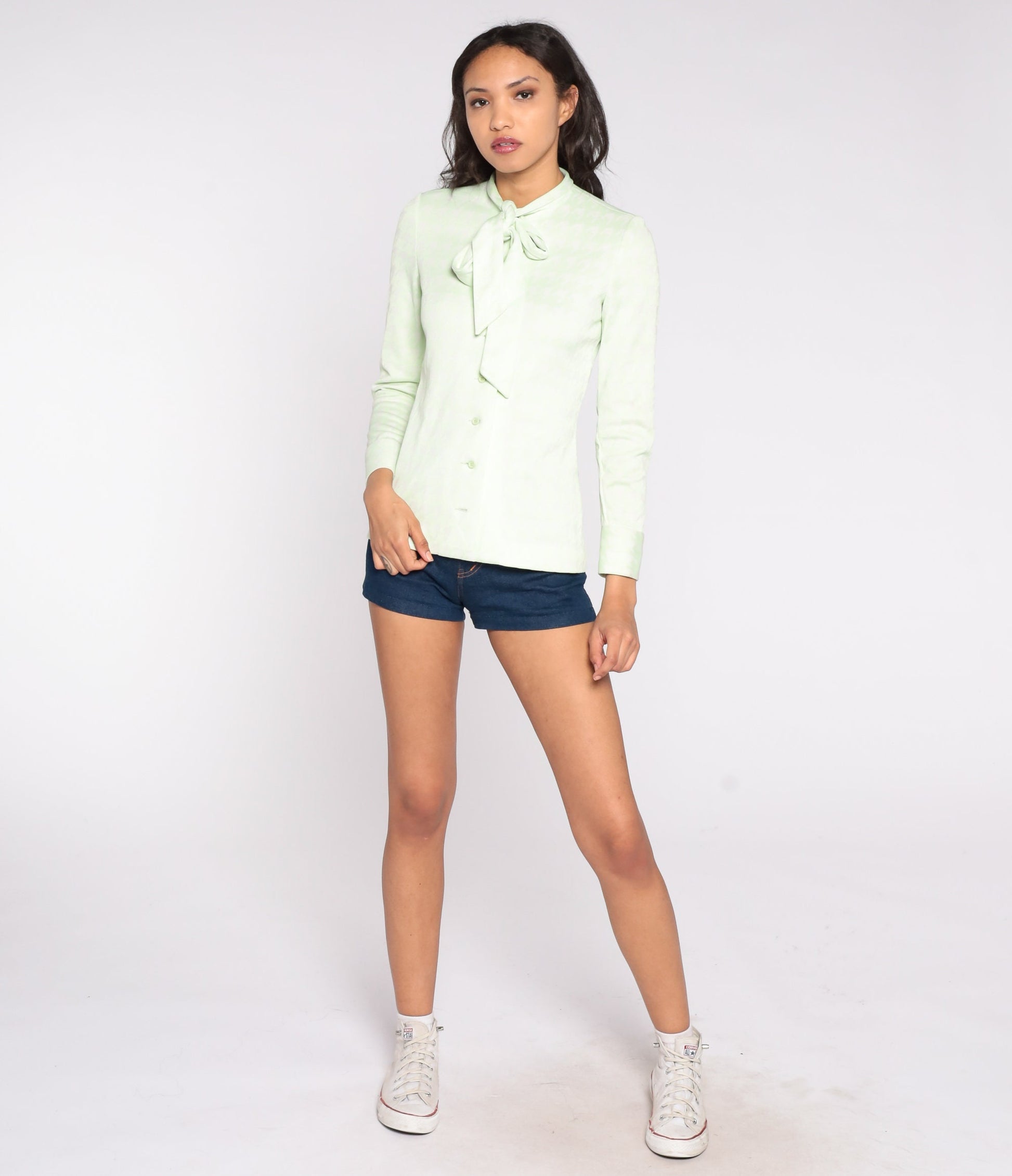 70s Ascot Bow Blouse Pale Green Houndstooth Check Long Sleeve Small