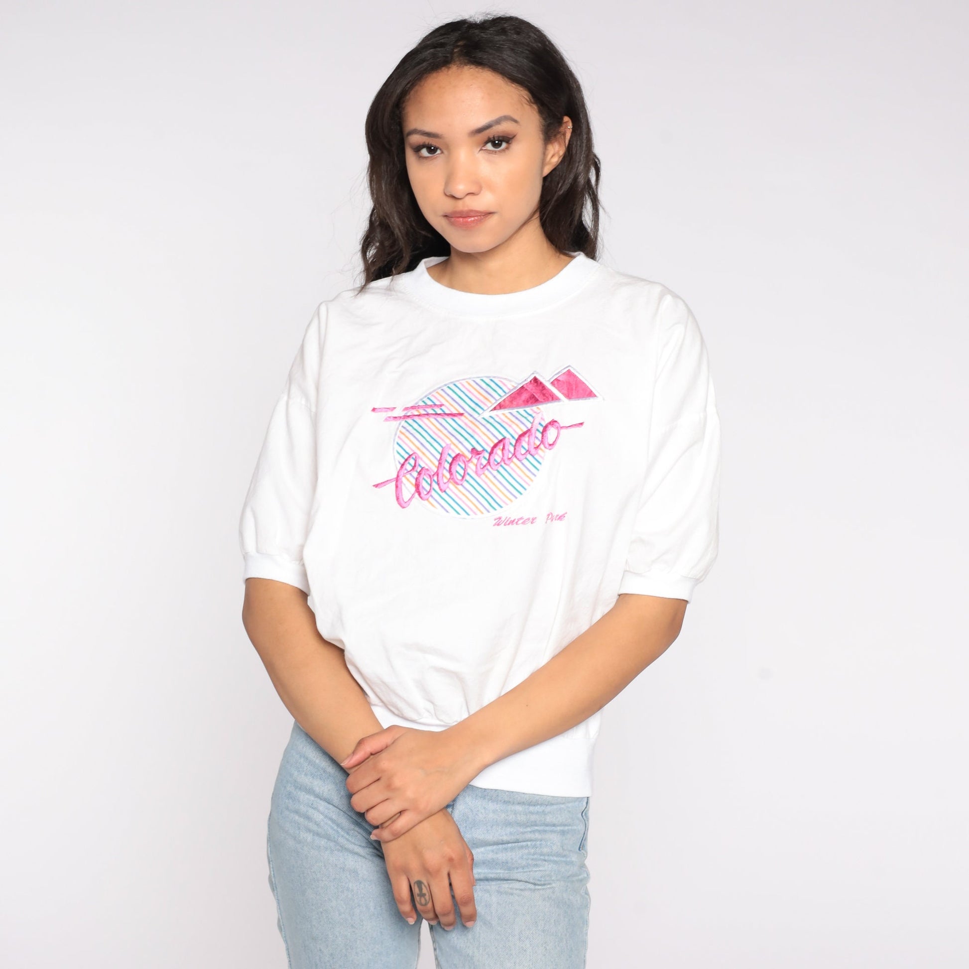 80s Winter Park Colorado Graphic T-Shirt Embroidered Banded Hem White Pink Small