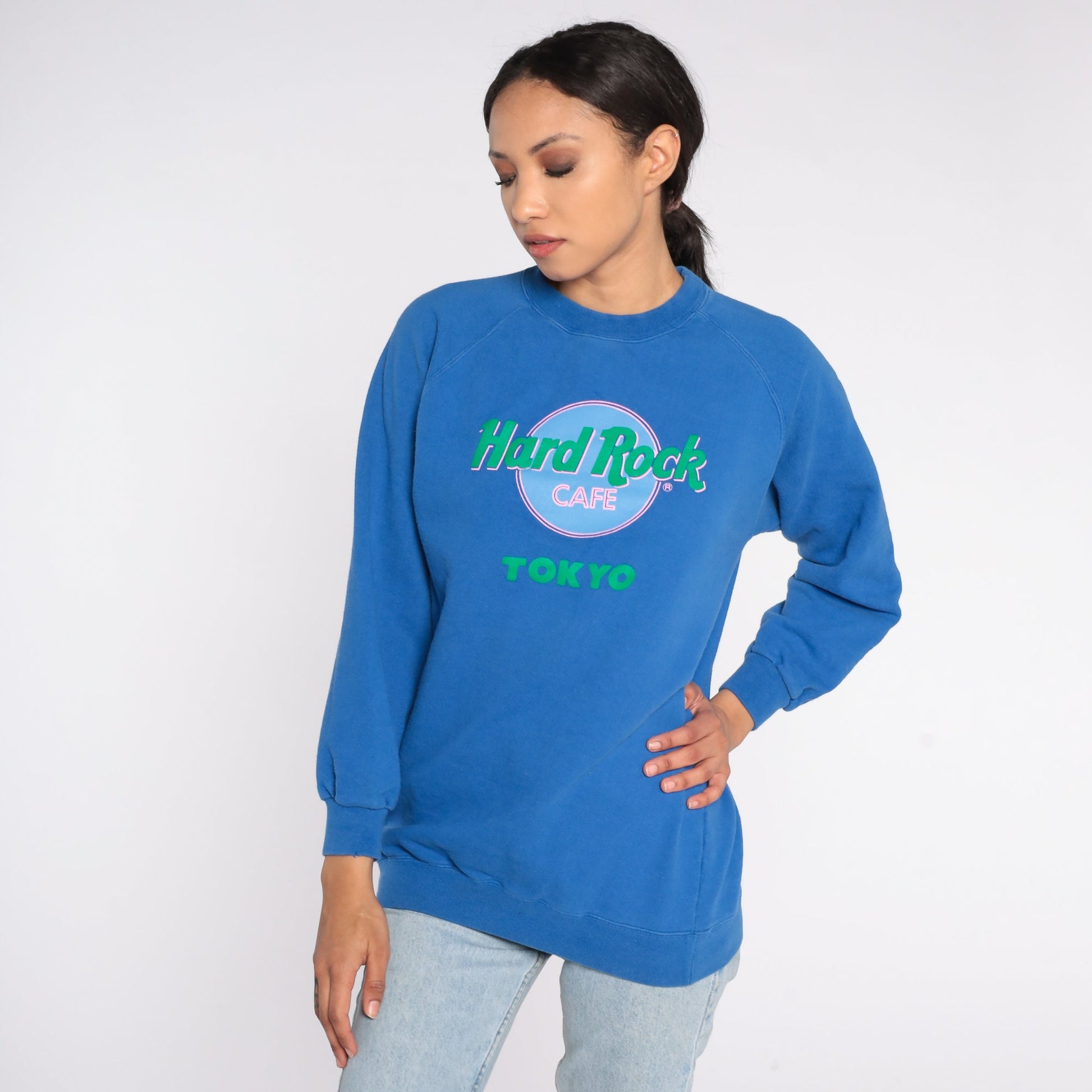 90s Hard Rock Cafe Tokyo Japan Raglan Sweatshirt Blue Graphic Pullover Extra Large