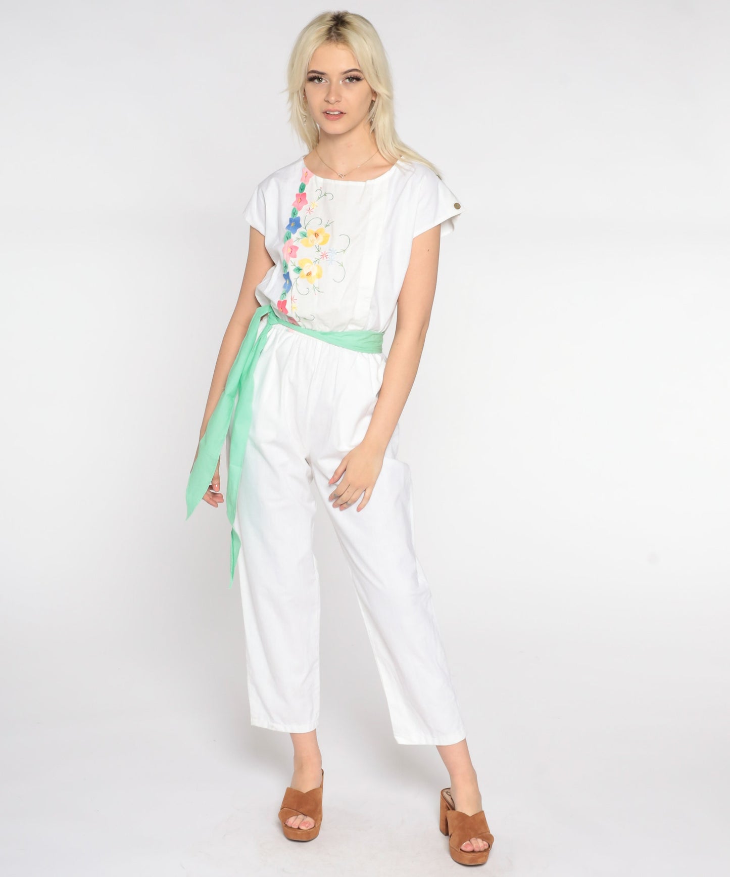 80s White Floral Embroidered Jumpsuit High Waist Tapered Leg Cap Sleeve Medium