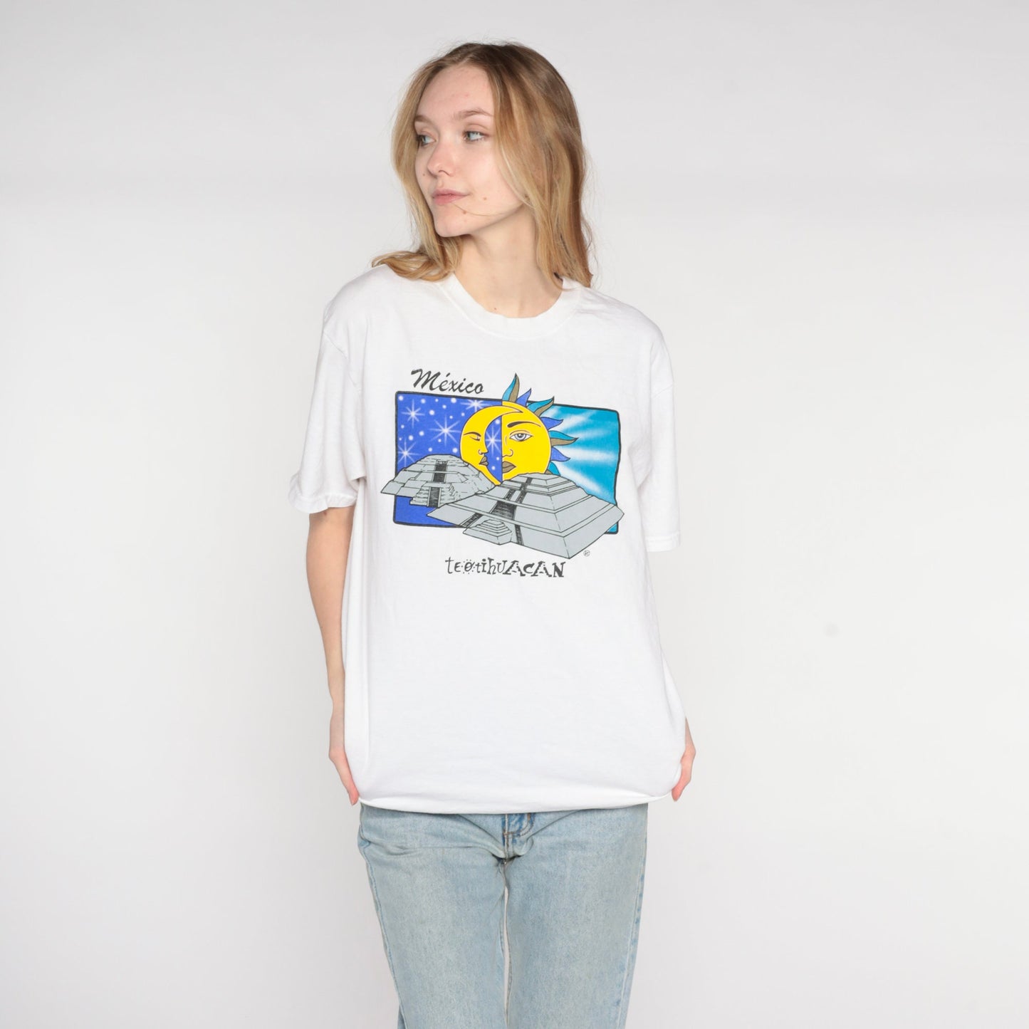 90s Teotihuacán Mexico Graphic T-Shirt Celestial Sun Moon Cosmic Tee Medium