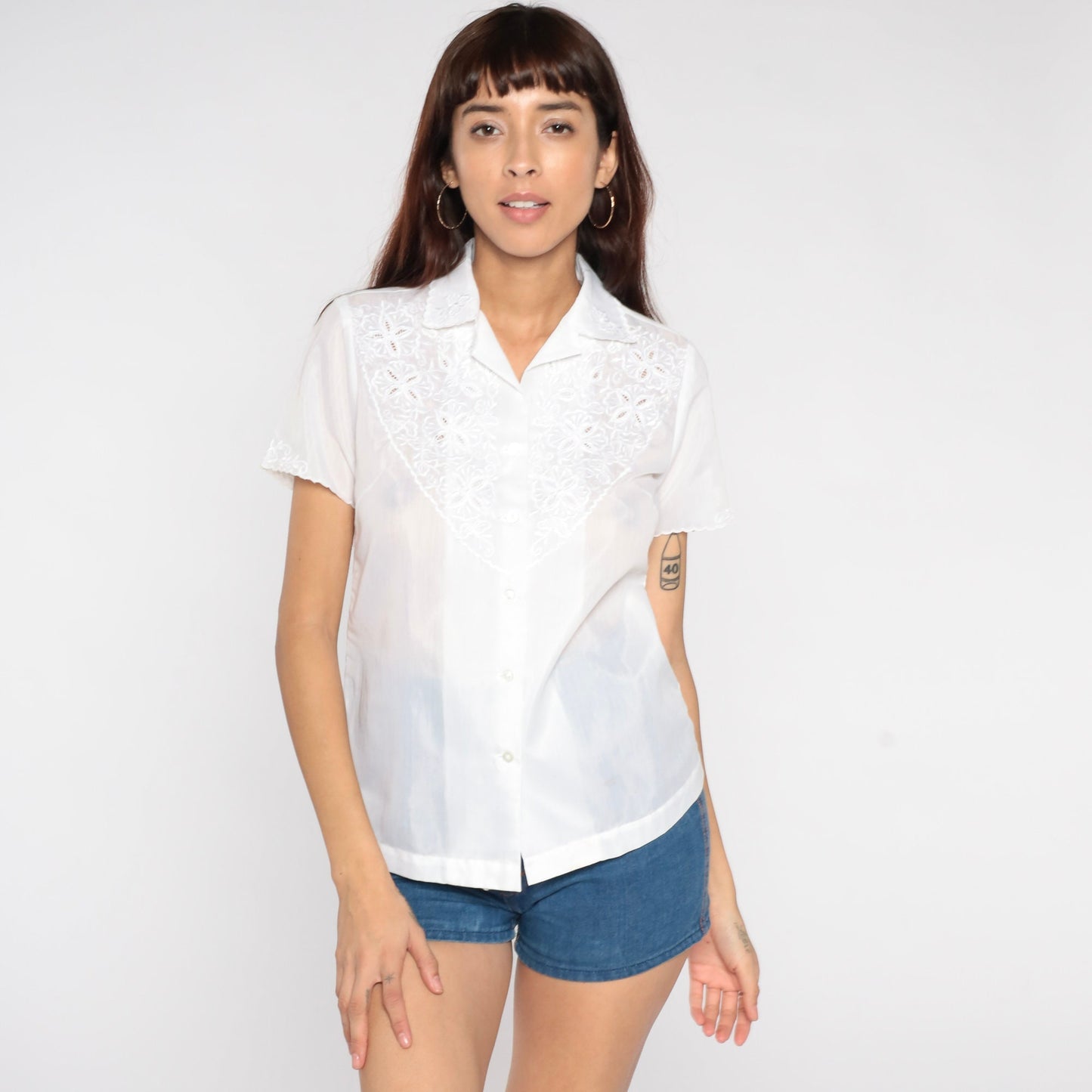 80s White Embroidered Floral Eyelet Button-Up Blouse Short Sleeve Small