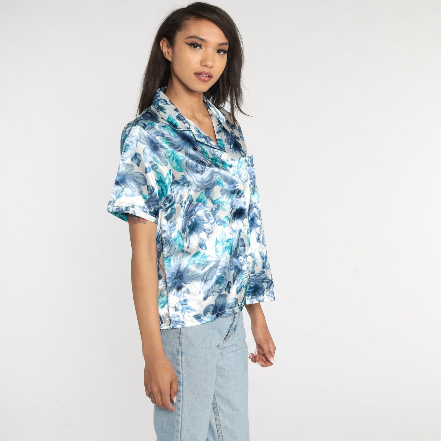 Y2K Blue Floral Button-Up Blouse White Short Sleeve Collar Medium M