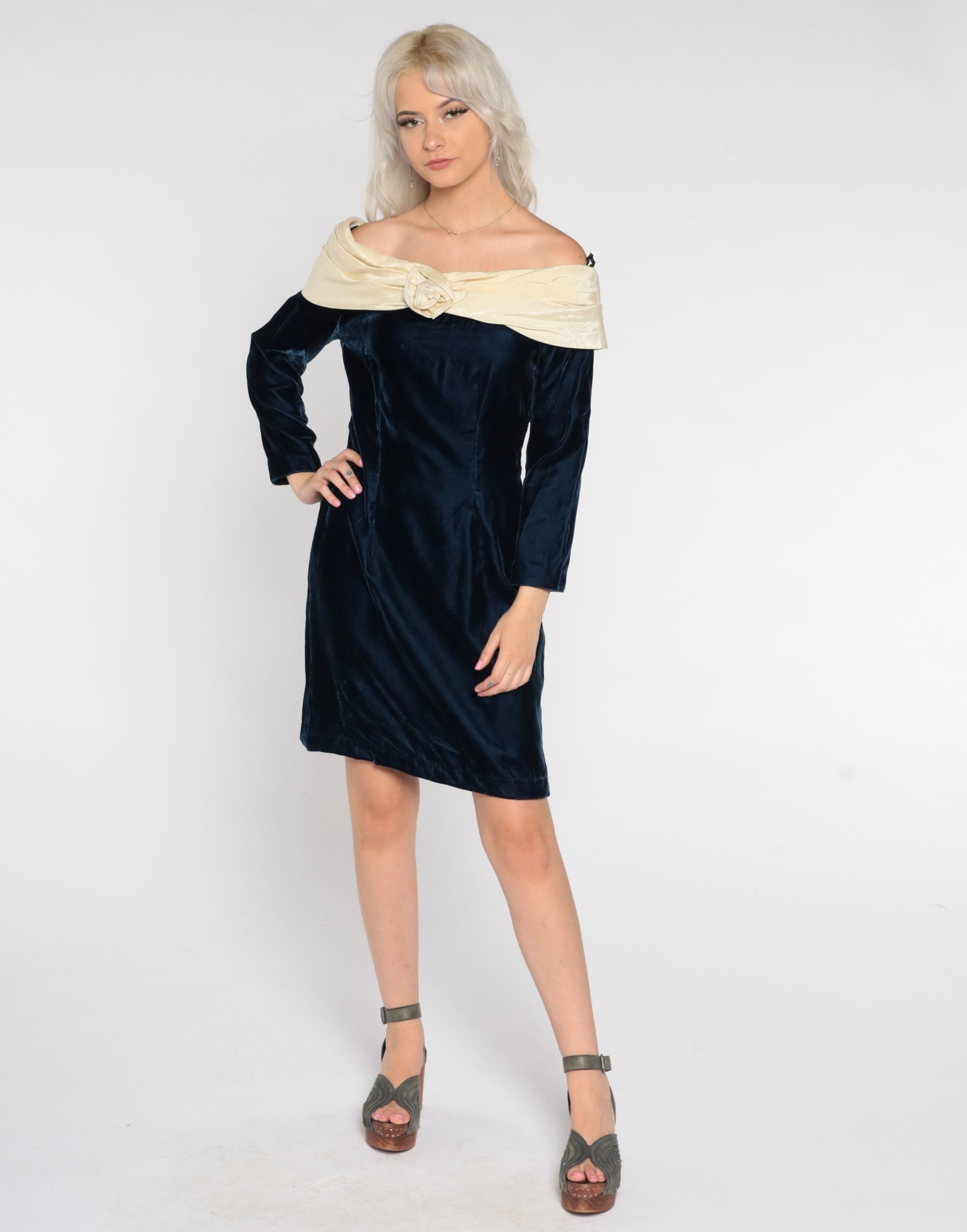 60s Blue Velvet Mini Dress Shift Cream Rosette 3/4 Sleeve Medium M