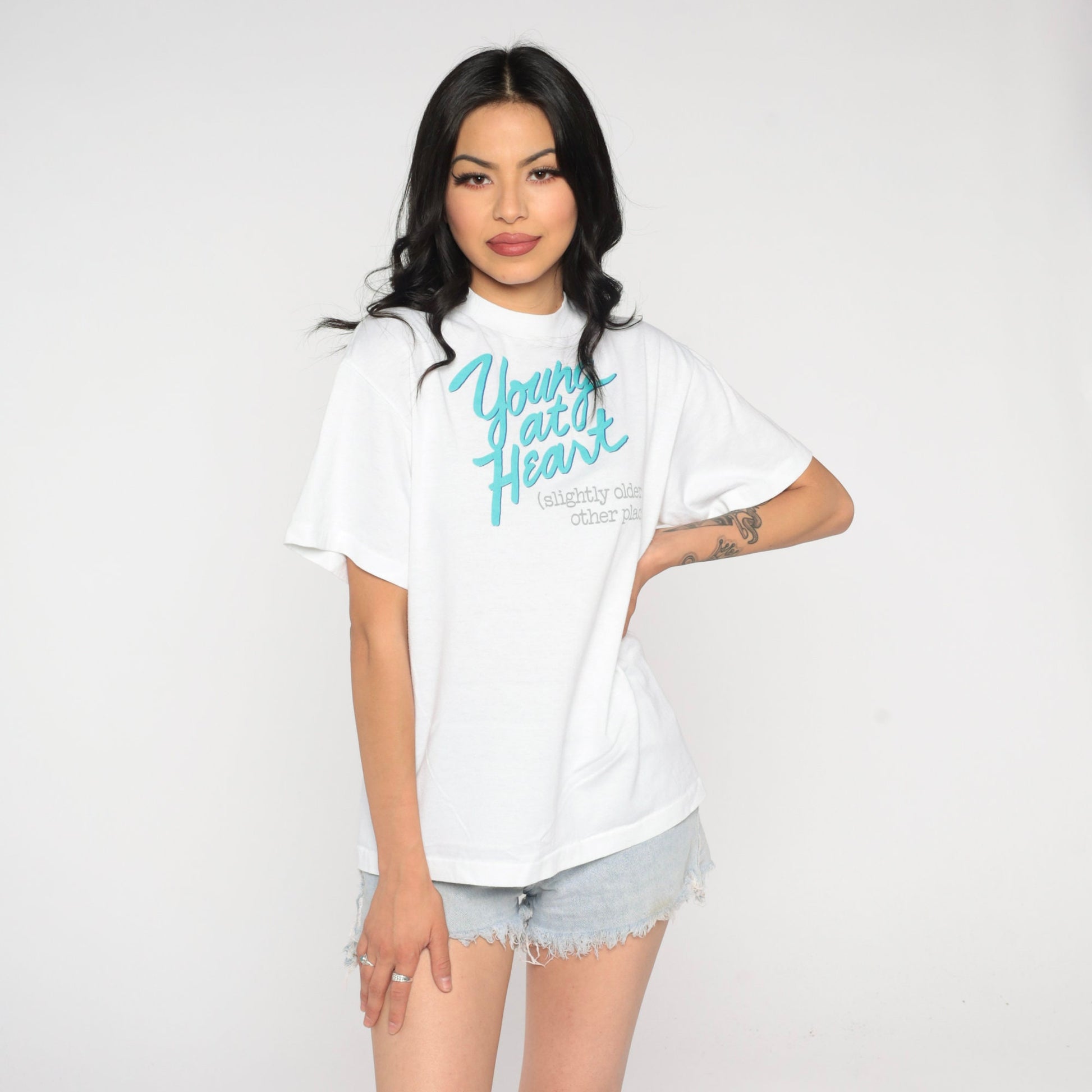 90s Young at Heart Graphic T-Shirt Funny Aging Joke White Cotton Medium