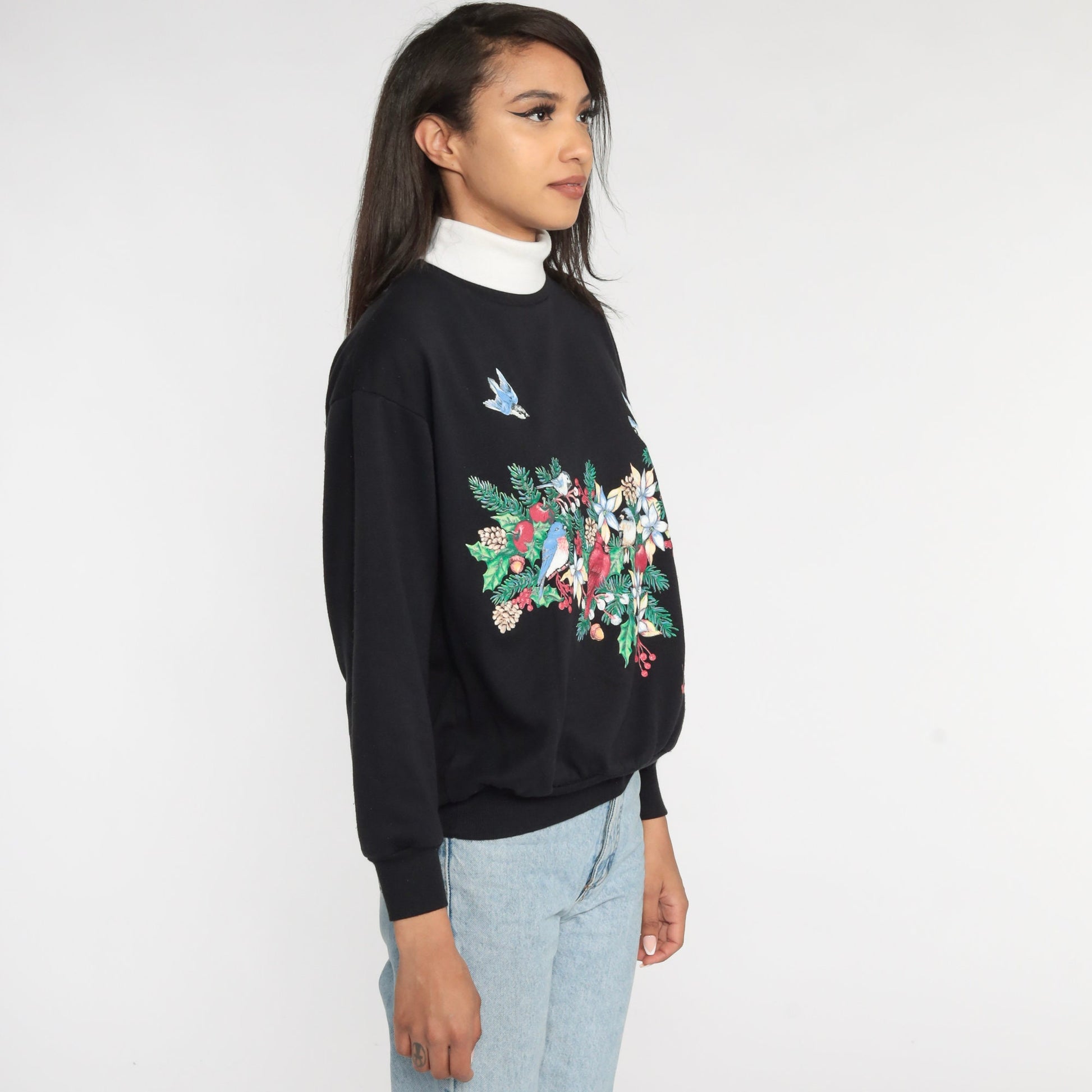 90s Bird Floral Wreath Turtleneck Sweatshirt Black Graphic Pullover Medium